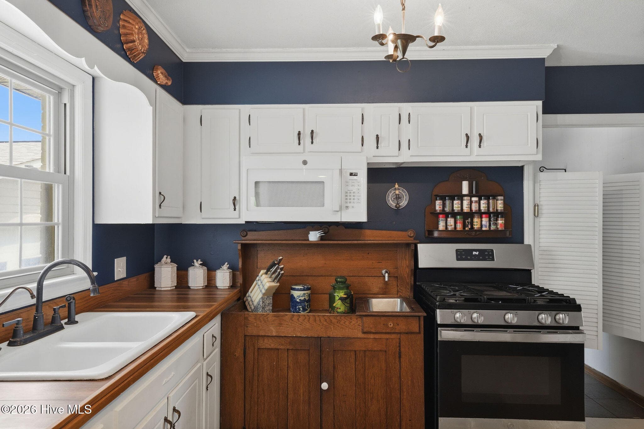 Single Family Residence at 814 Cape Fear Boulevard, Carolina Beach, NC 28428, photo 34 of 78