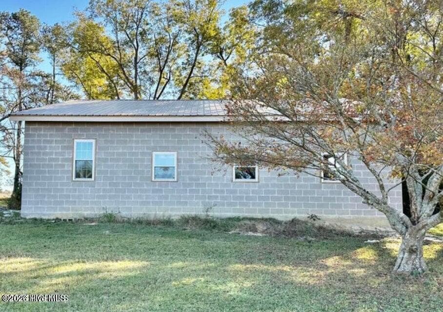 Single Family Residence at 4803 Andrew Jackson Highway SW, Chadbourn, NC 28431, photo 5 of 72