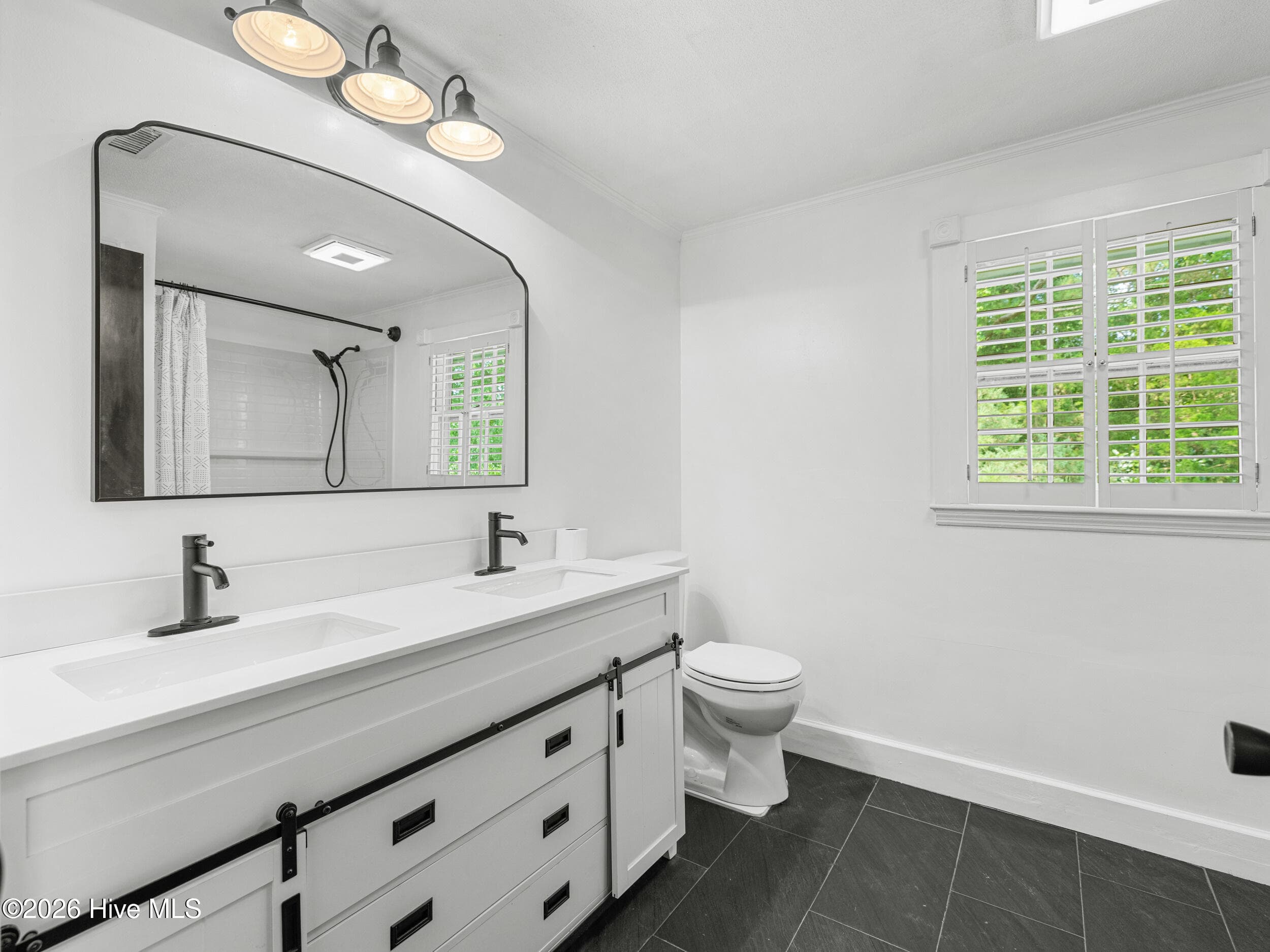 Single Family Residence at 1408 Cando Place, Jacksonville, NC 28540, photo 37 of 41