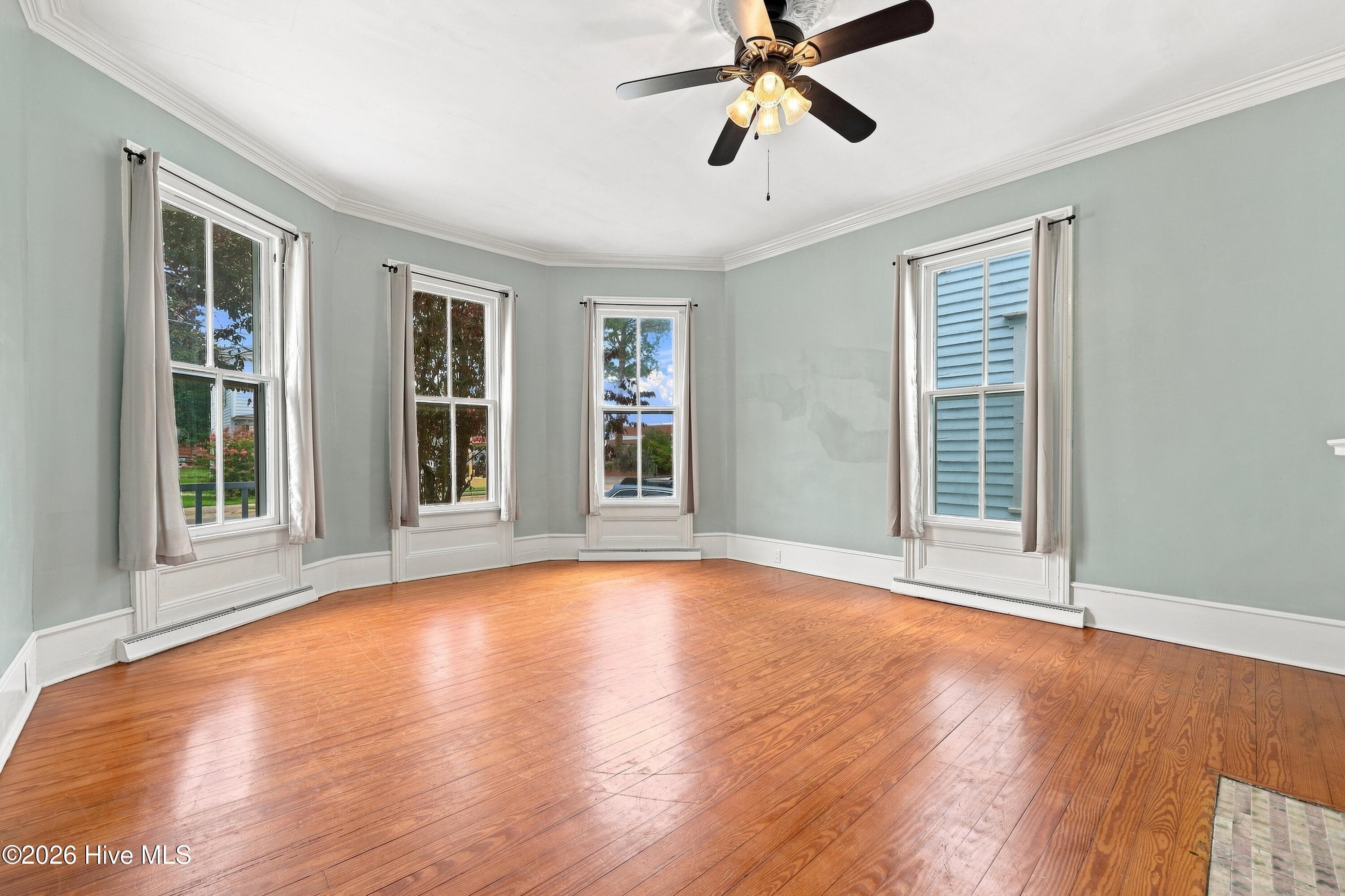 Single Family Residence at 403 N Market Street, Washington, NC 27889, photo 8 of 50