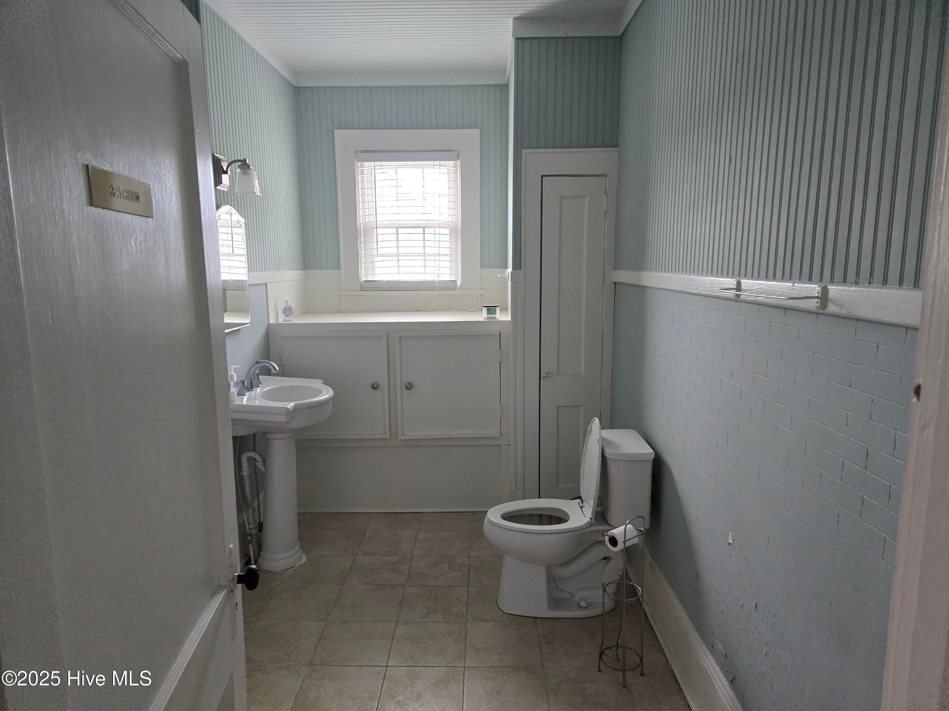 Commercial Sale at 701 Washington Street, Plymouth, NC 27962, photo 8 of 11