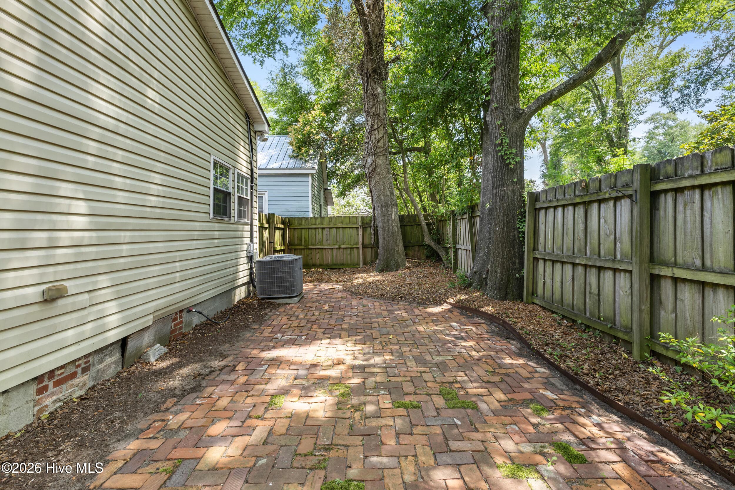 Single Family Residence at 804 S 6th Street, Wilmington, NC 28401, photo 16 of 16