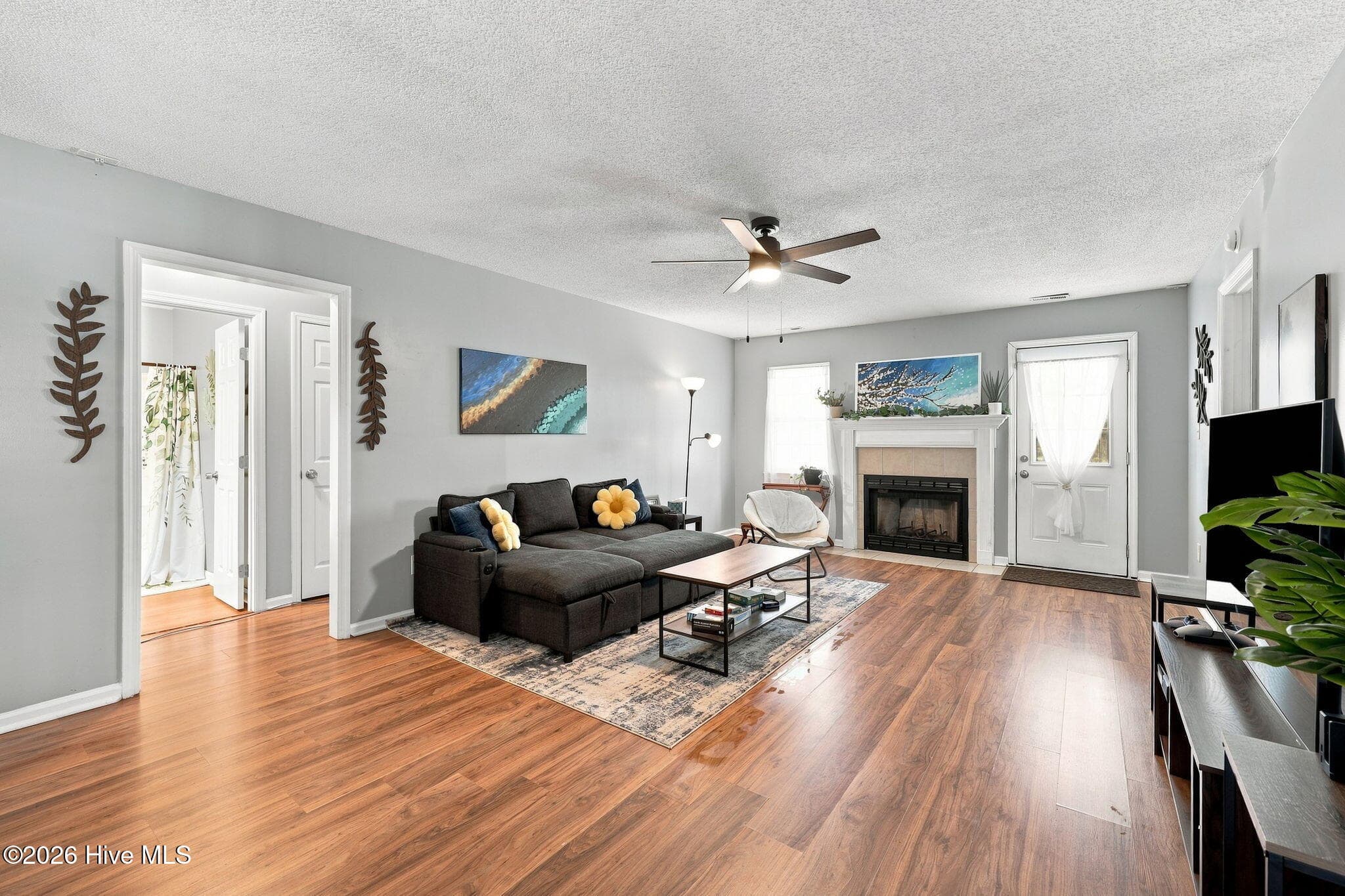 Single Family Residence at 1020 Furia Drive, Jacksonville, NC 28540, photo 5 of 46