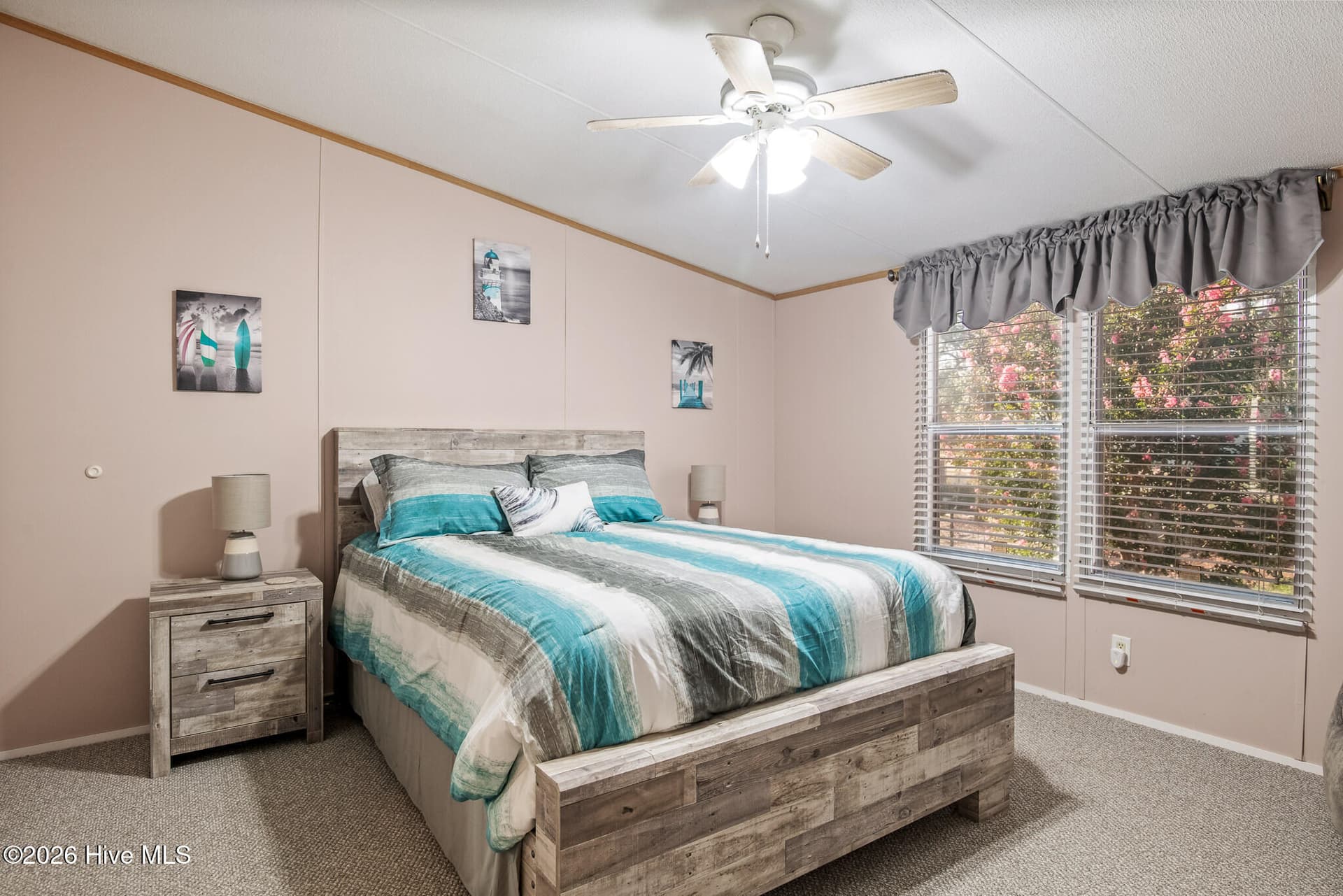 Manufactured Home at 1989 Scotch Sea Lane SW, Supply, NC 28462, photo 10 of 49