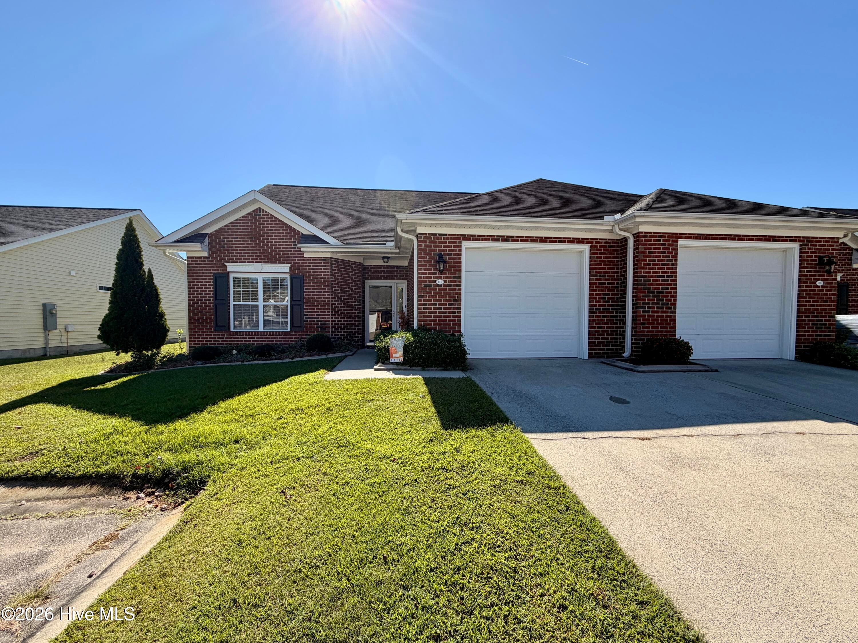 Townhouse at 110 Oxford Drive, Goldsboro, NC 27534, photo 3 of 33