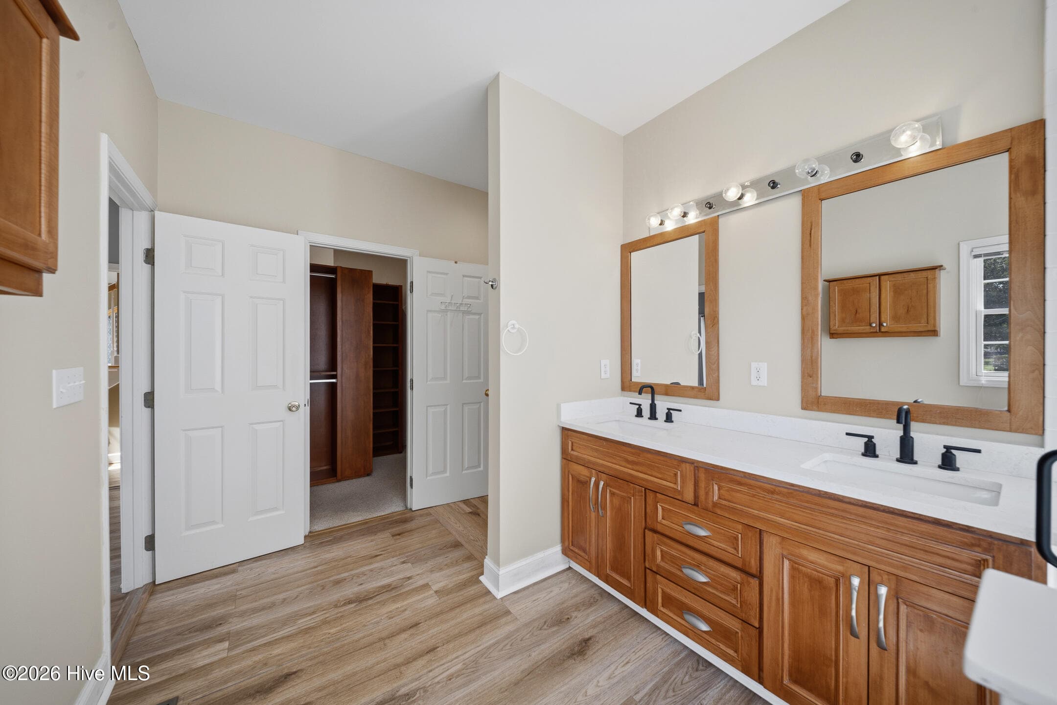 Full Bathroom upstairs - 117 Middle Point Road, Hampstead, NC 28443