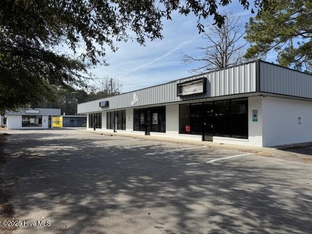 1911 Lejeune Boulevard, Jacksonville, NC 28546