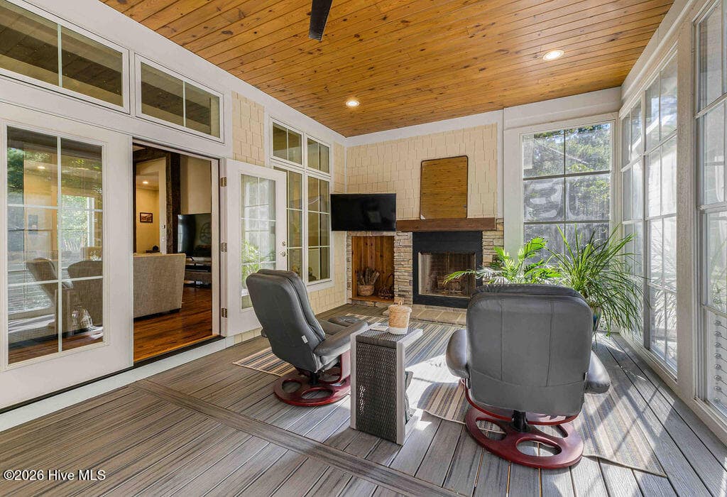 Single Family Residence at 43 Ridgeland Street, Pinehurst, NC 28374, photo 14 of 89