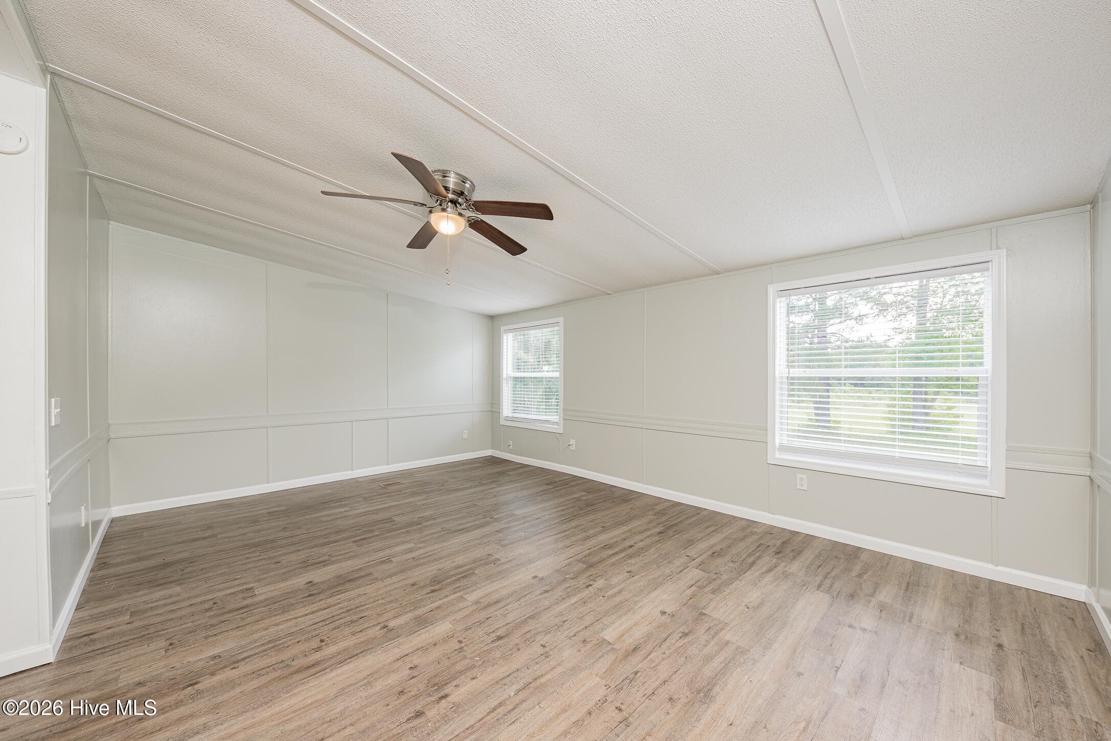 Manufactured Home at 122 Woodbrook Drive, Midway Park, NC 28544, photo 19 of 47
