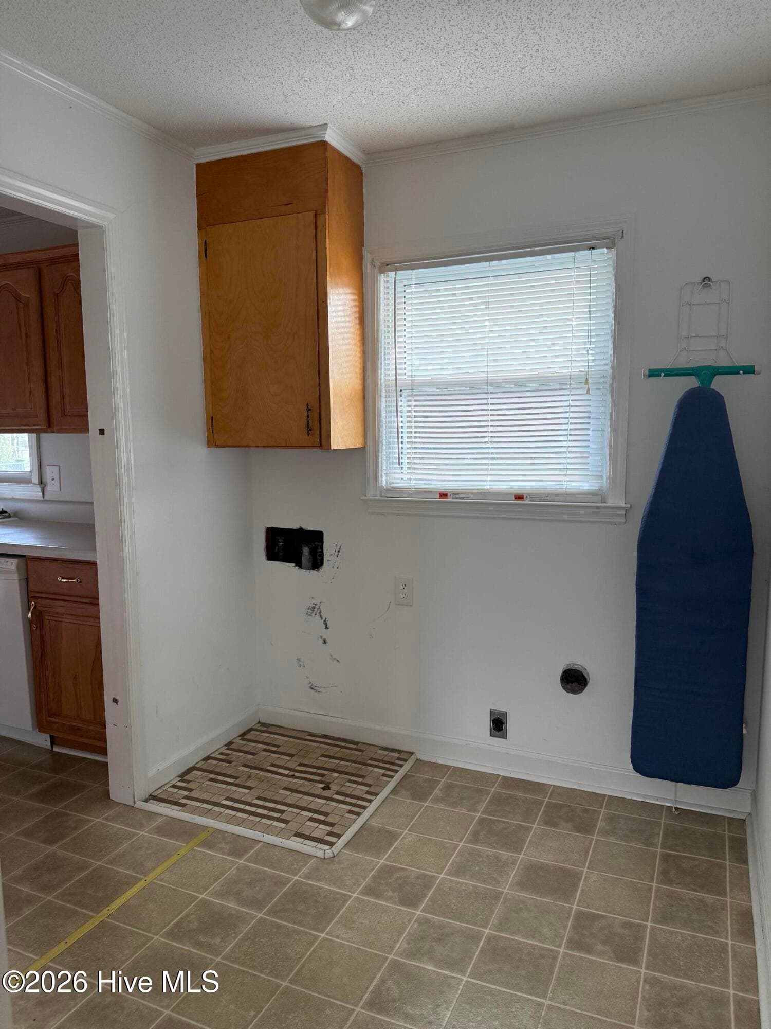 Laundry Room - 2992 Cherry Lane, Kinston, NC 28504