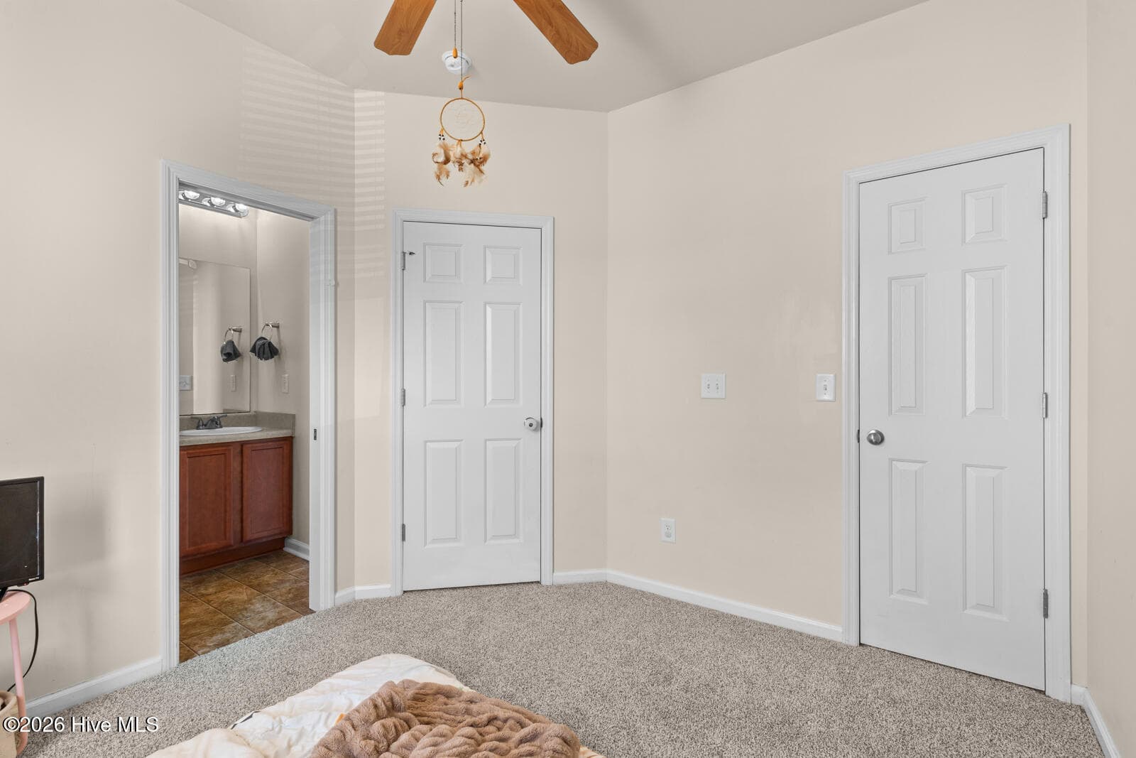Townhouse at 270 Caldwell Loop, Jacksonville, NC 28546, photo 16 of 24
