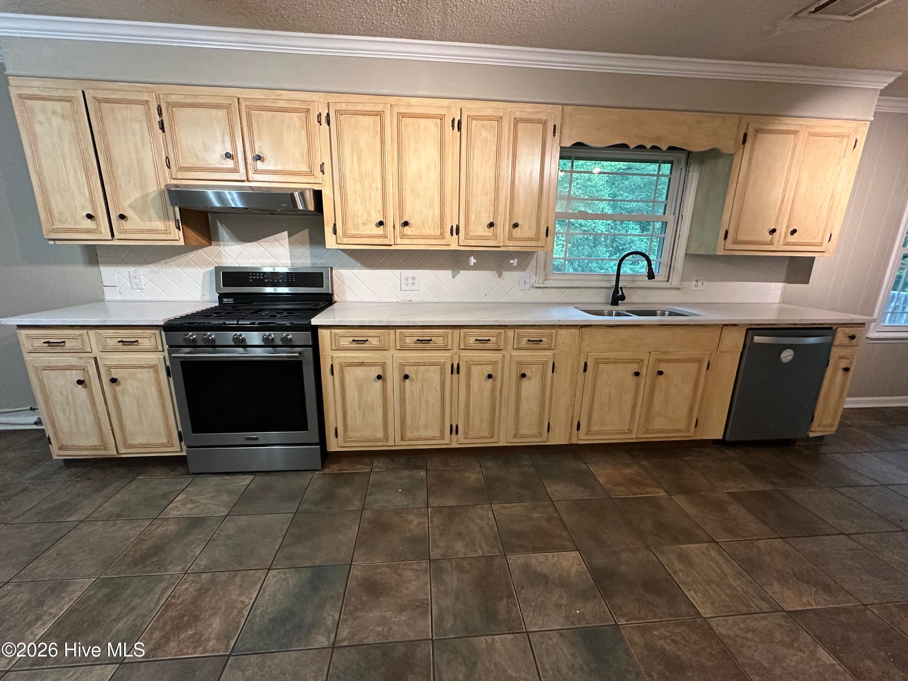 Single Family Residence at 3215 Skinner Mill Road, Augusta, GA 30909, photo 3 of 40