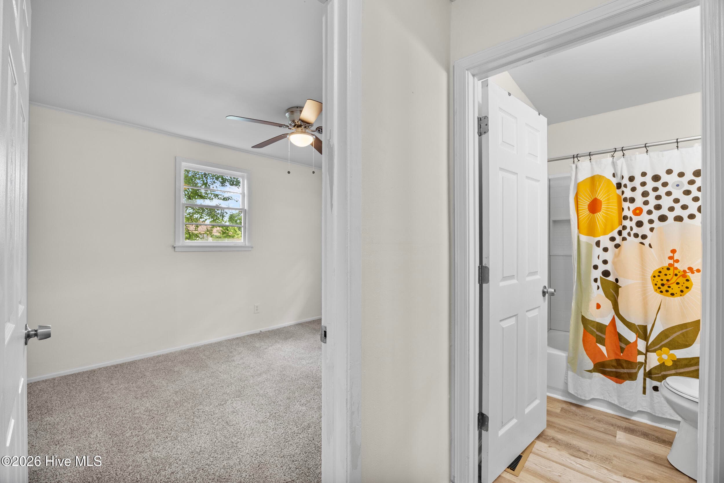 Single Family Residence at 530 Oak Lane, Jacksonville, NC 28540, photo 15 of 32