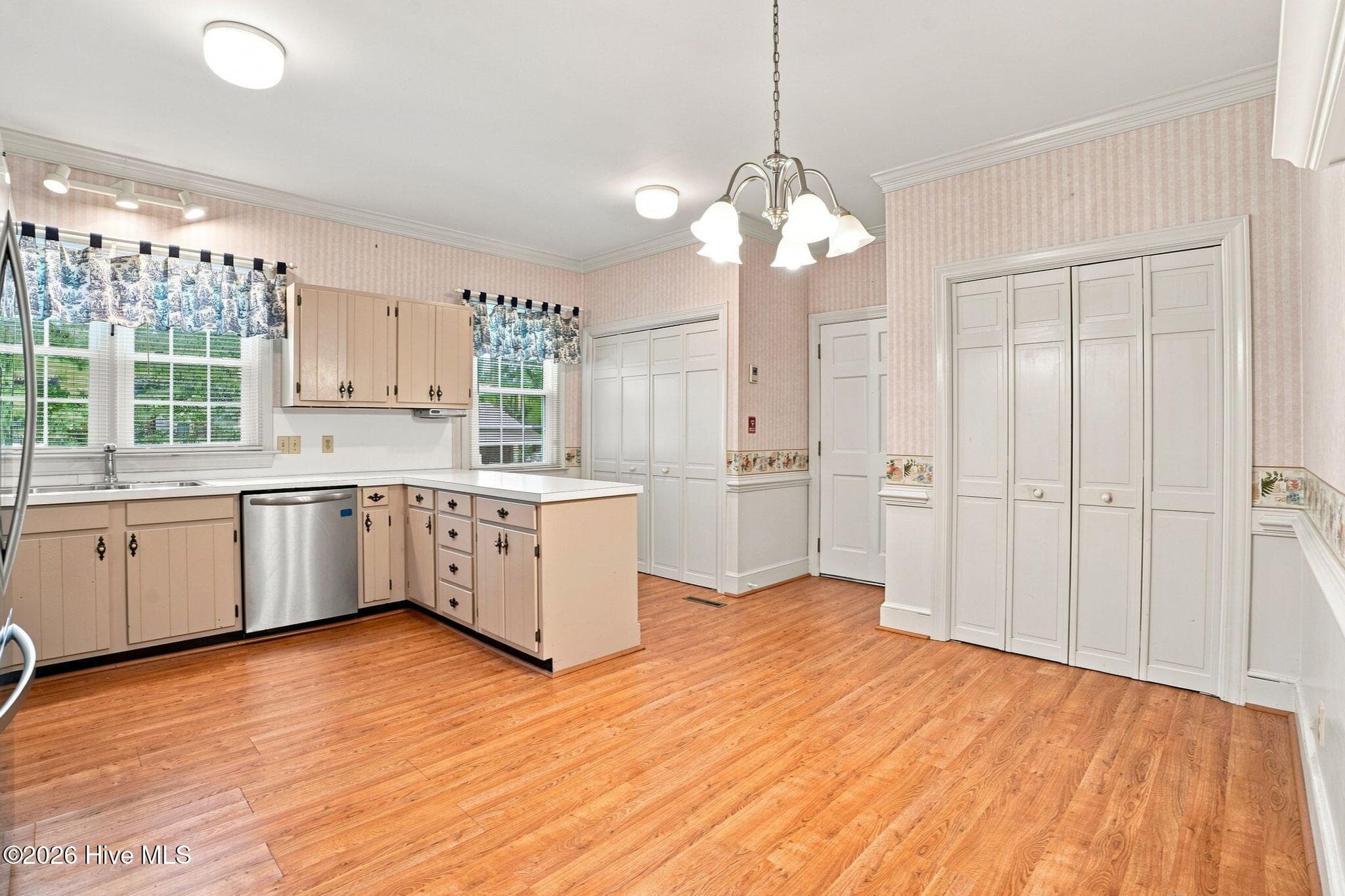 Single Family Residence at 1404 Canterbury Road, Tarboro, NC 27886, photo 26 of 57