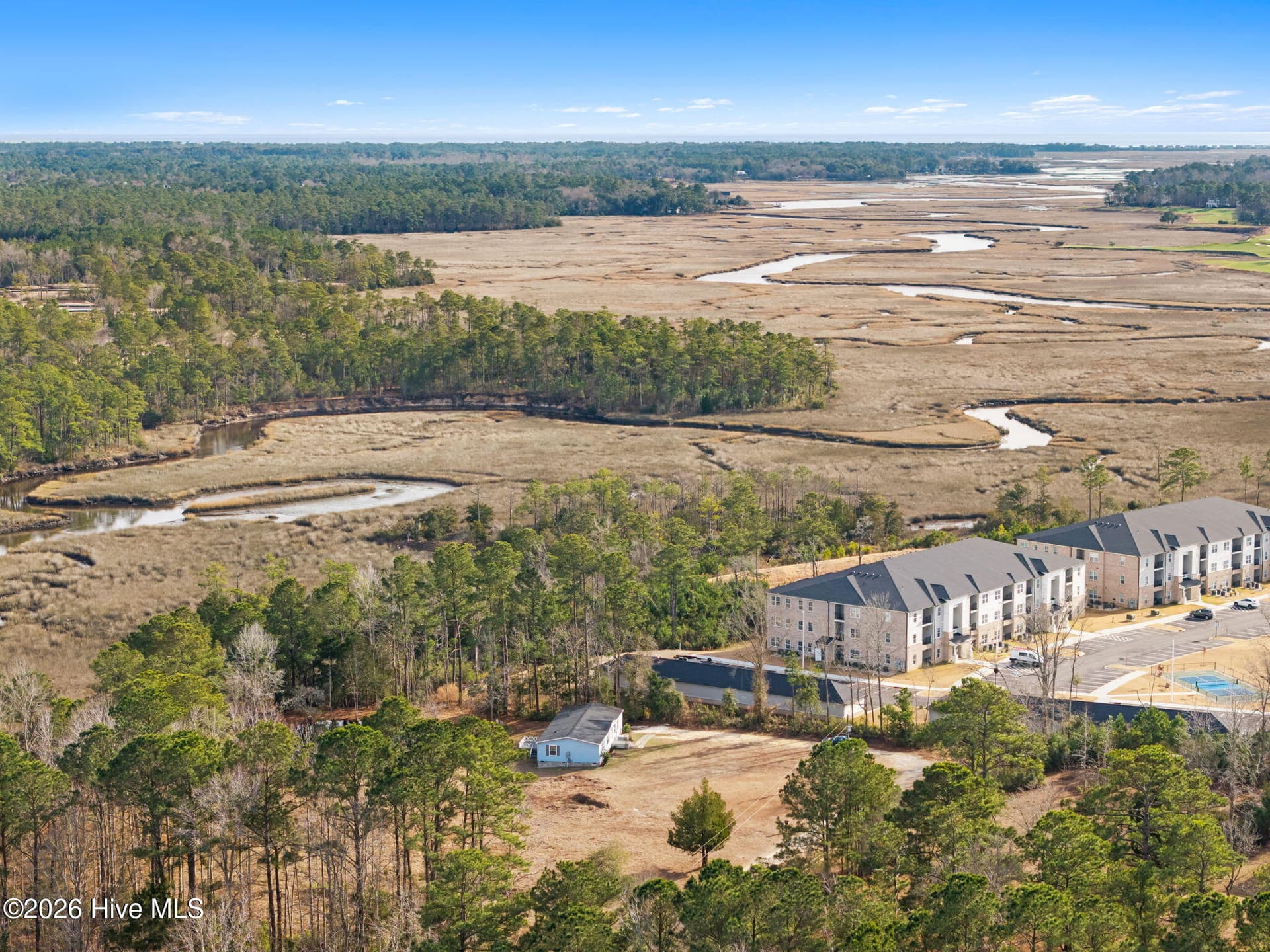 Manufactured Home at 286 Edgewater Drive SW, Shallotte, NC 28470, photo 13 of 56