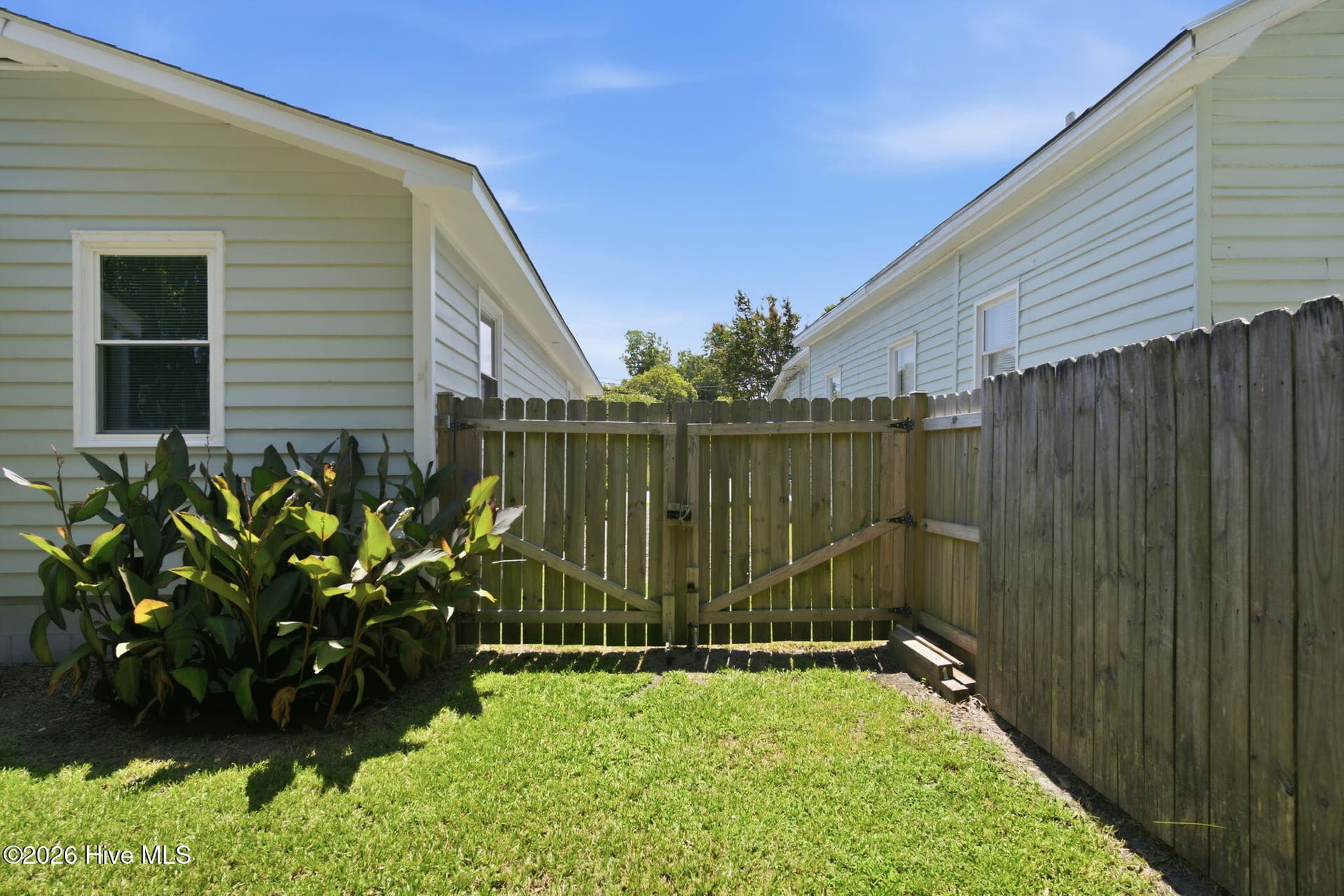 Single Family Residence at 1921 Hudson Drive, Wilmington, NC 28403, photo 33 of 40