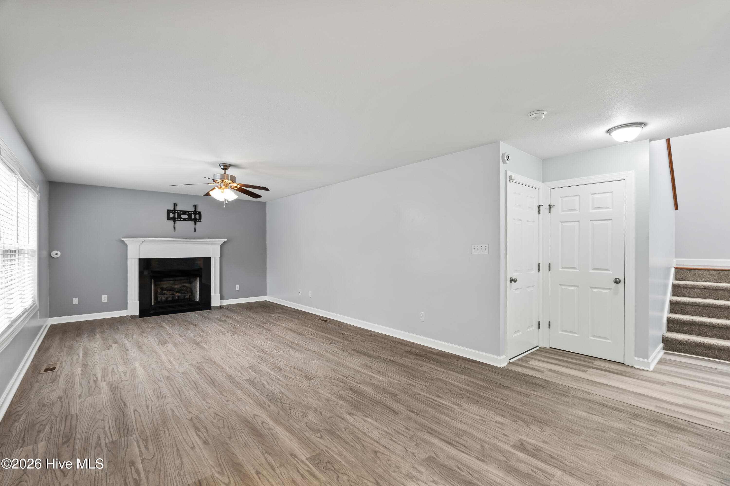 Single Family Residence at 109 Cypress Bay Drive, Jacksonville, NC 28546, photo 6 of 37