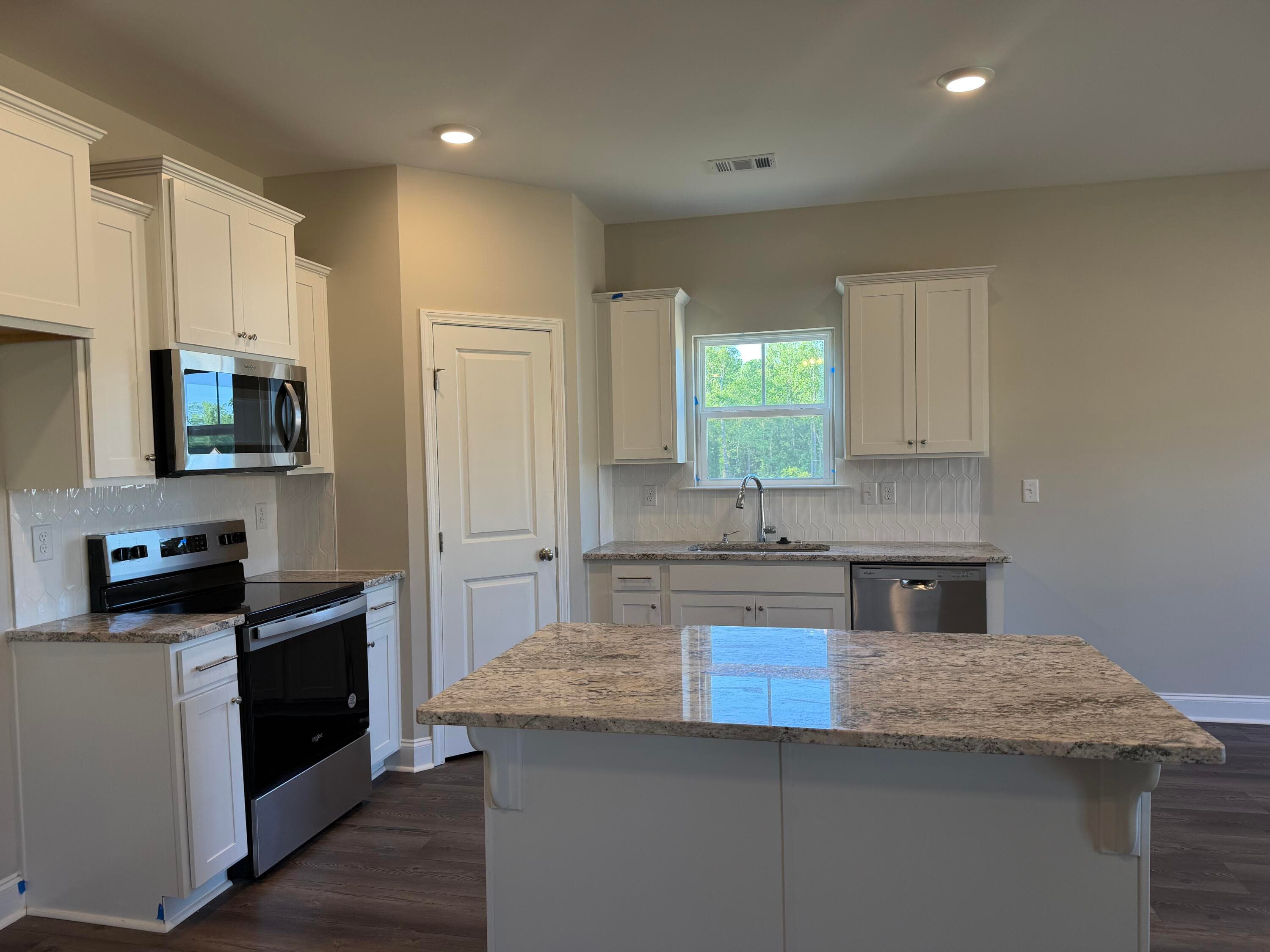 Single Family Residence at 1388 Elias Station, Thomson, GA 30824, photo 5 of 31