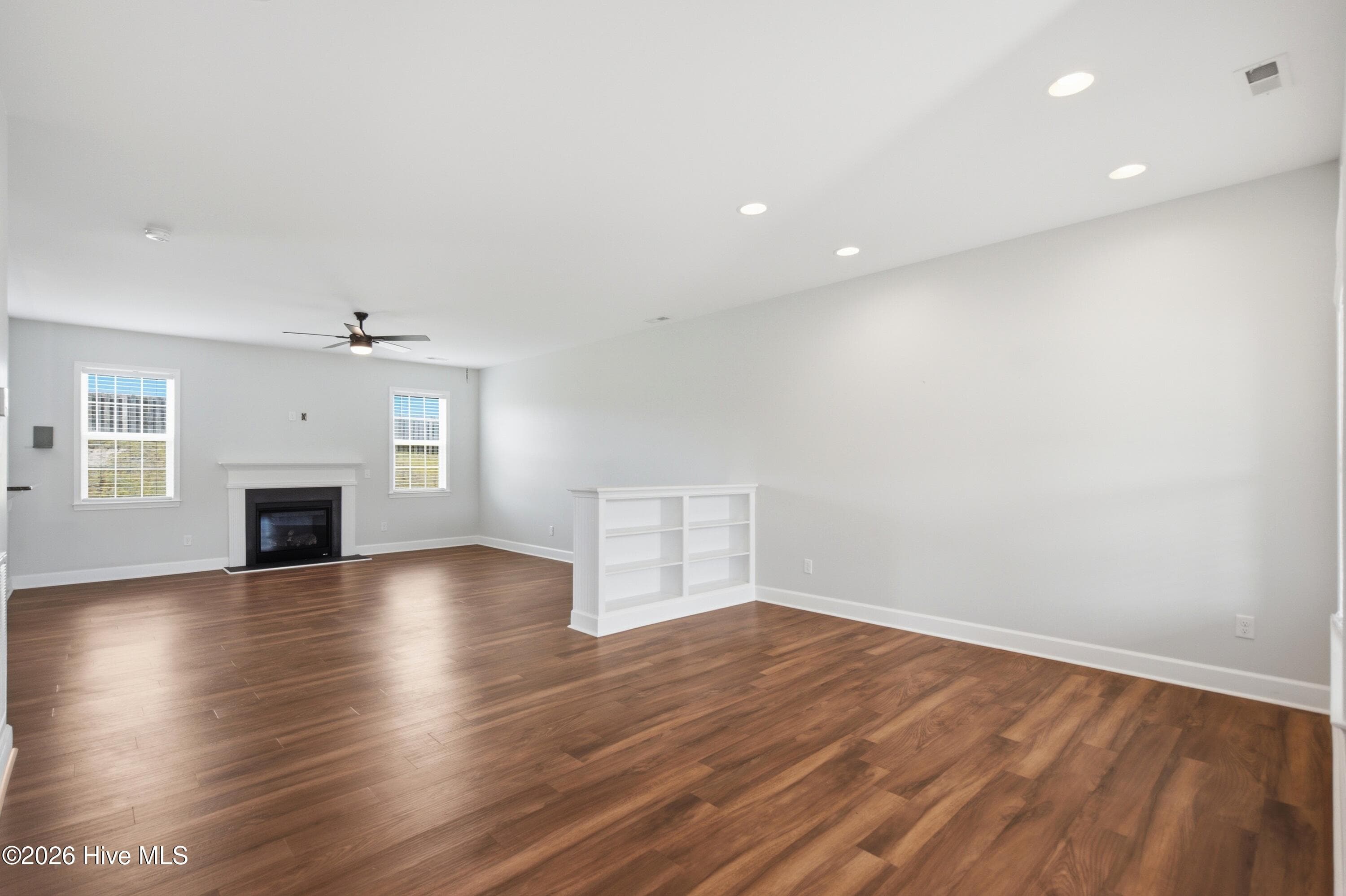 Single Family Residence at 447 Avendale Drive, Rocky Point, NC 28457, photo 6 of 74