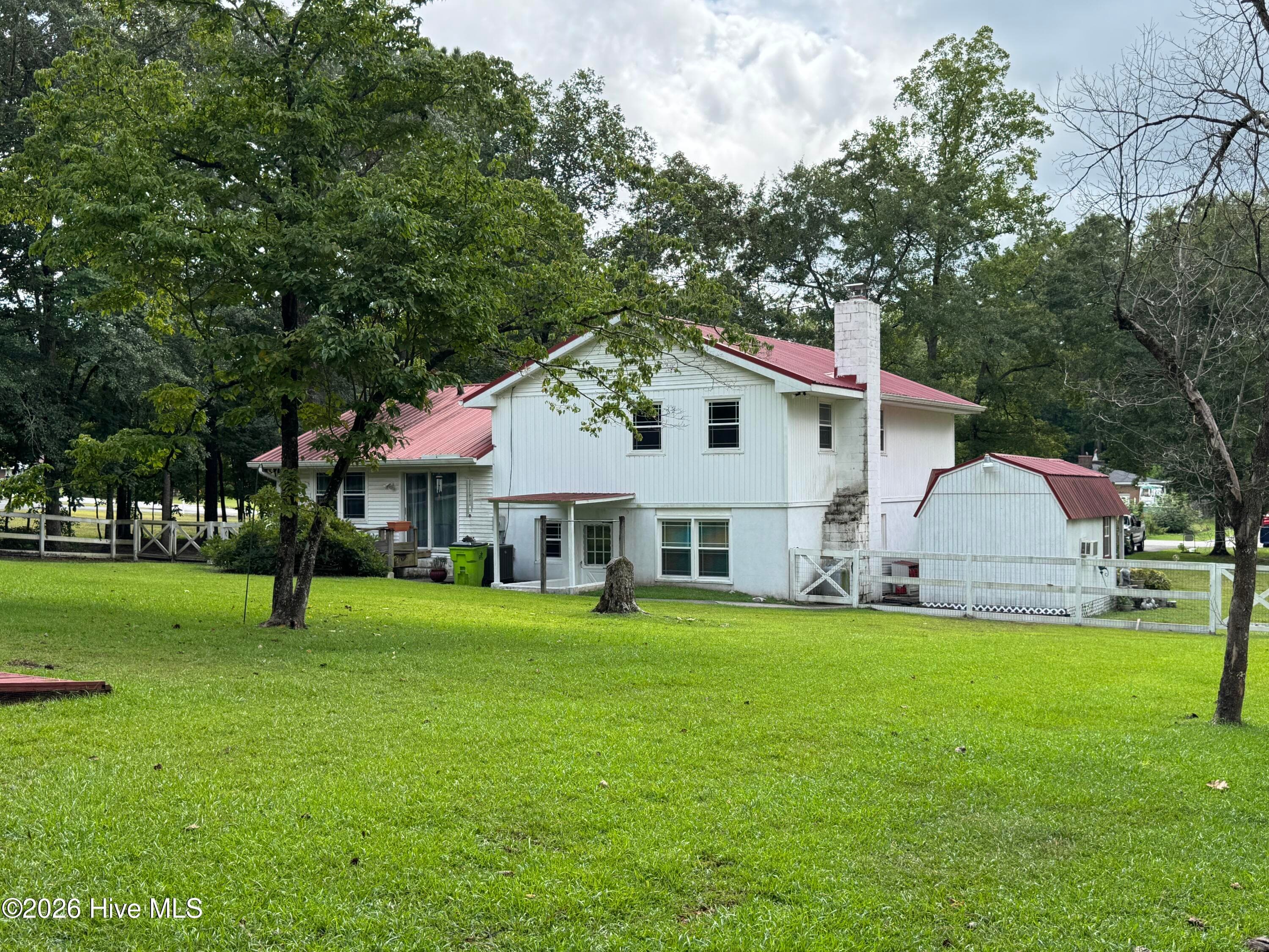 Part of the beautiful back yard. - 118 Oakwood Drive, Havelock, NC 28532