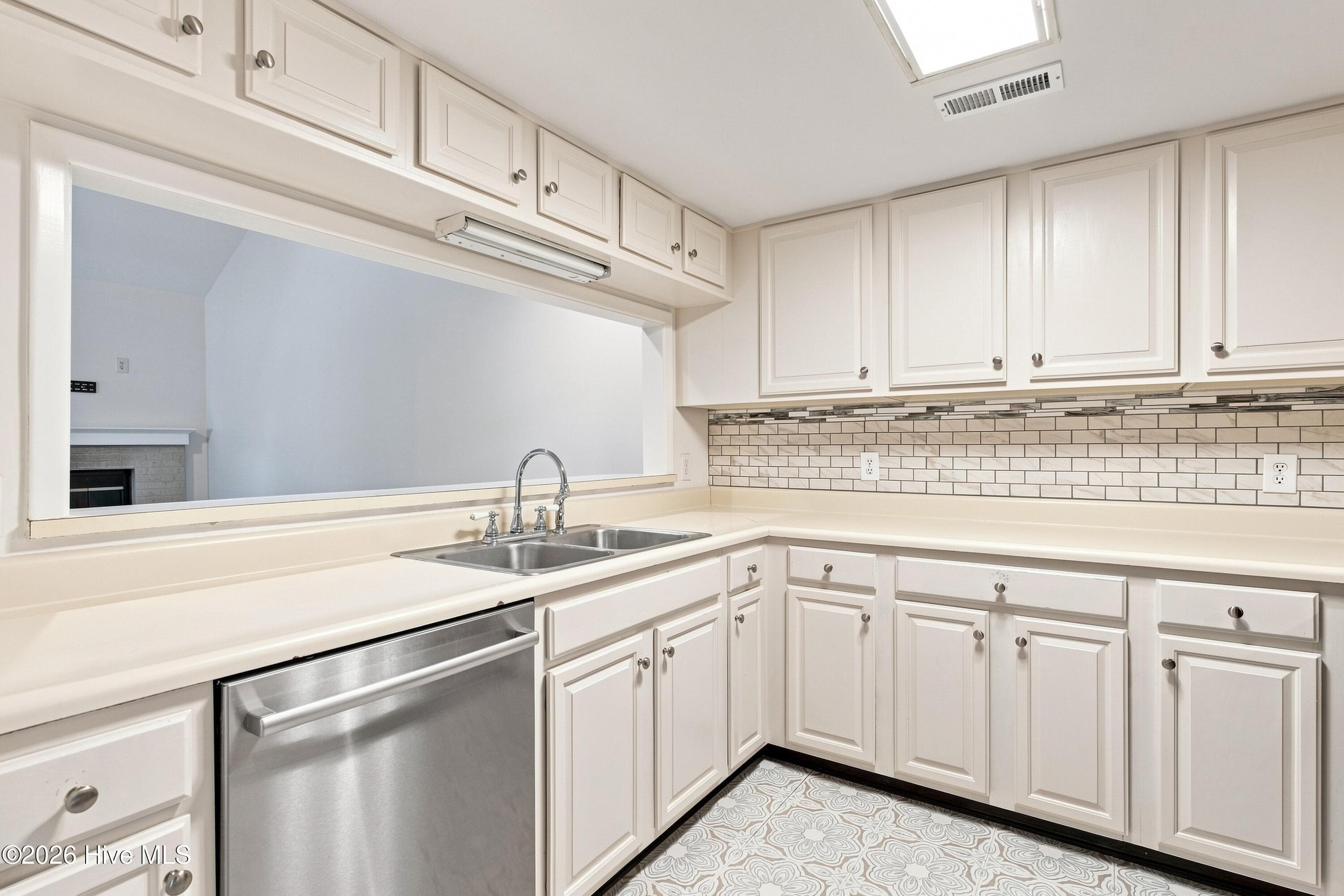 Townhouse at 1800 Eastwood Road Apt 253, Wilmington, NC 28403, photo 15 of 43
