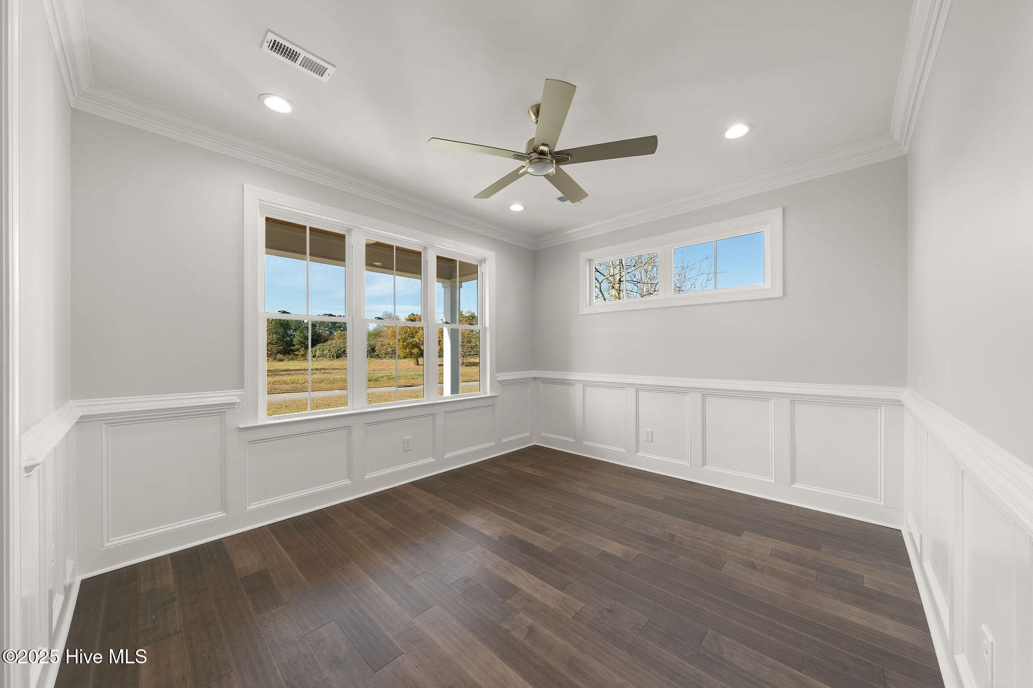 Single Family Residence at 141 Sycamore Lakes Drive, Wallace, NC 28466, photo 27 of 101