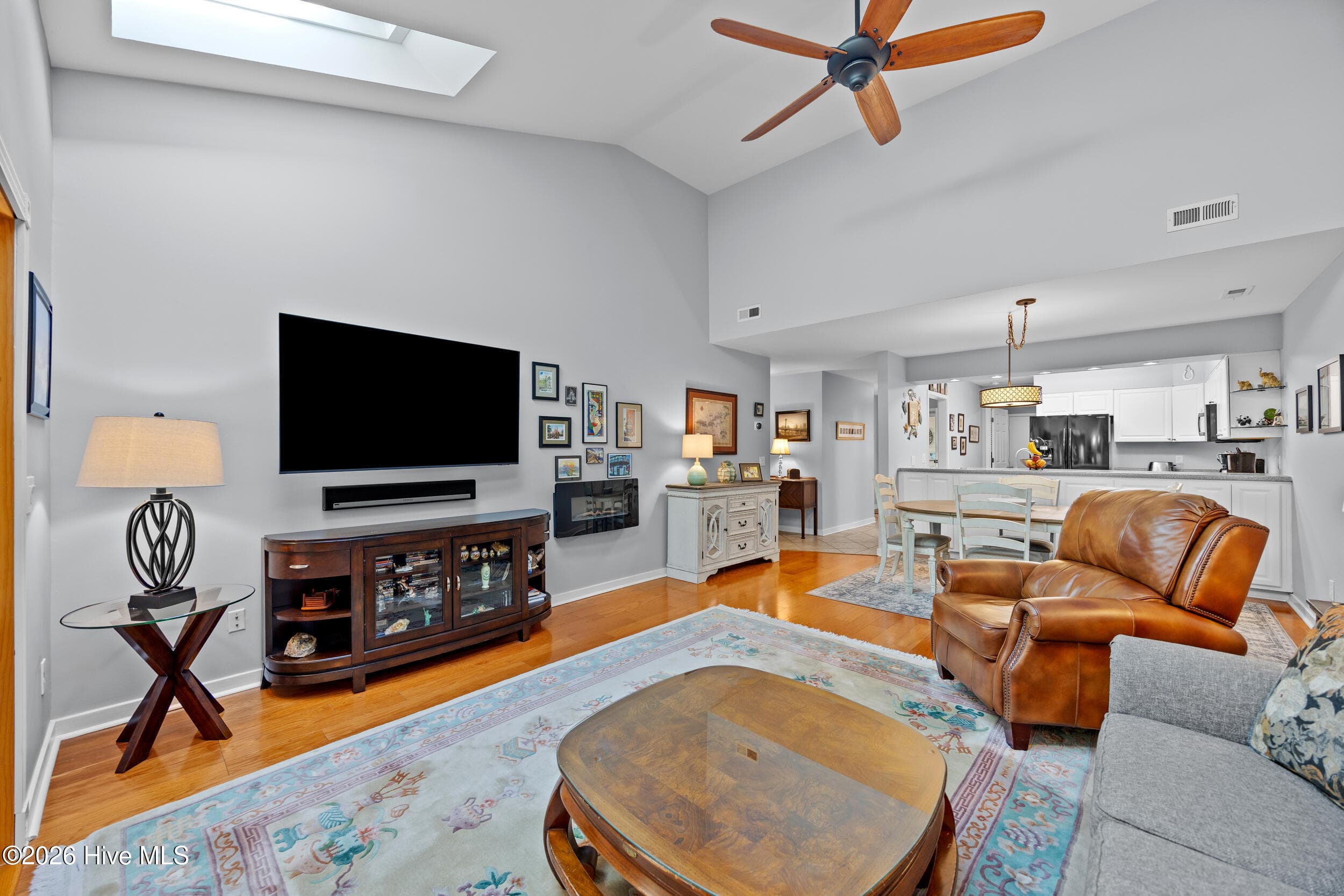 Townhouse at 208 Inland Greens Circle, Wilmington, NC 28405, photo 12 of 41