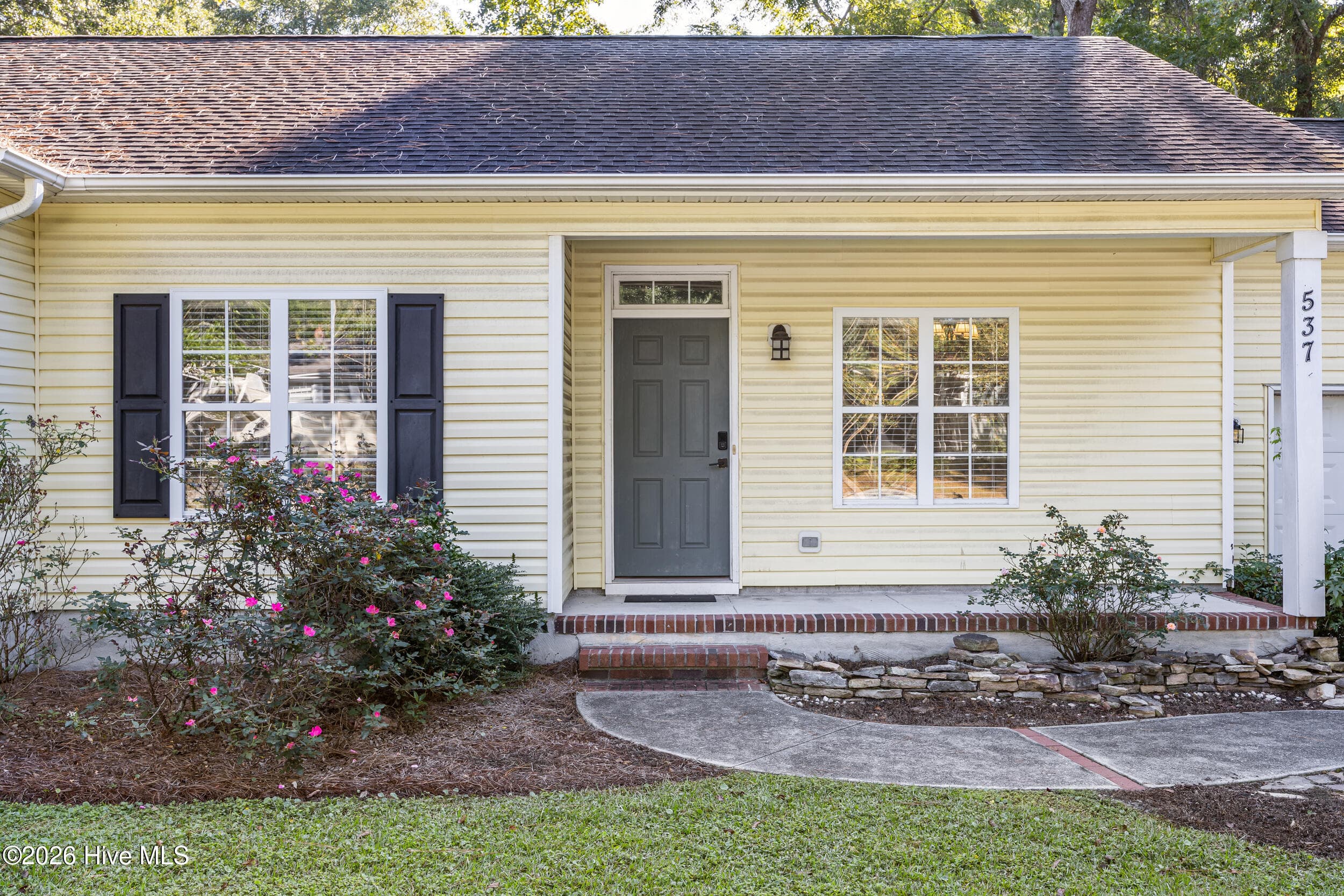 Front entryway - 537 Bonham Avenue, Wilmington, NC 28403