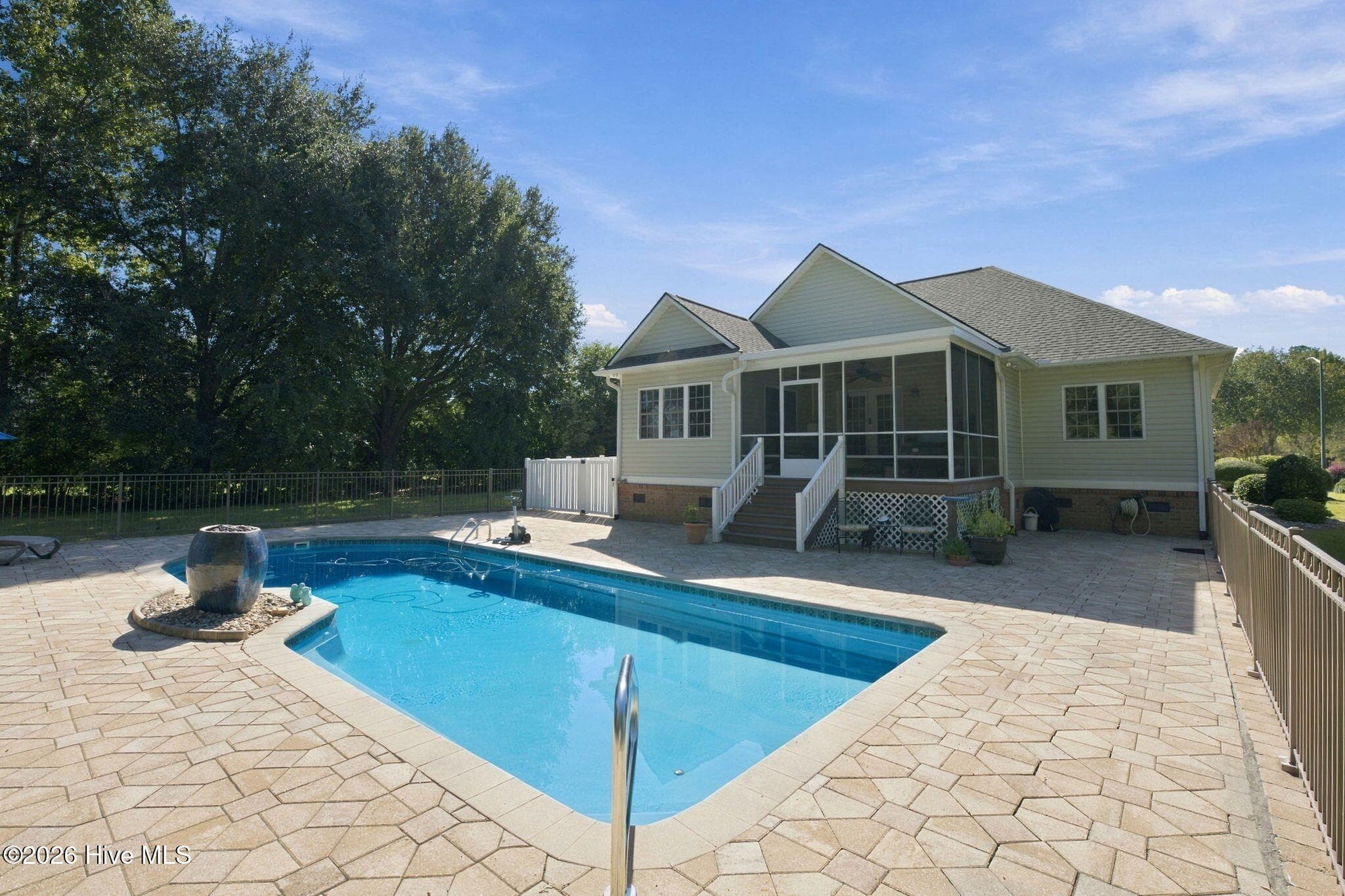 Single Family Residence at 102 Lugano Road, New Bern, NC 28562, photo 40 of 47