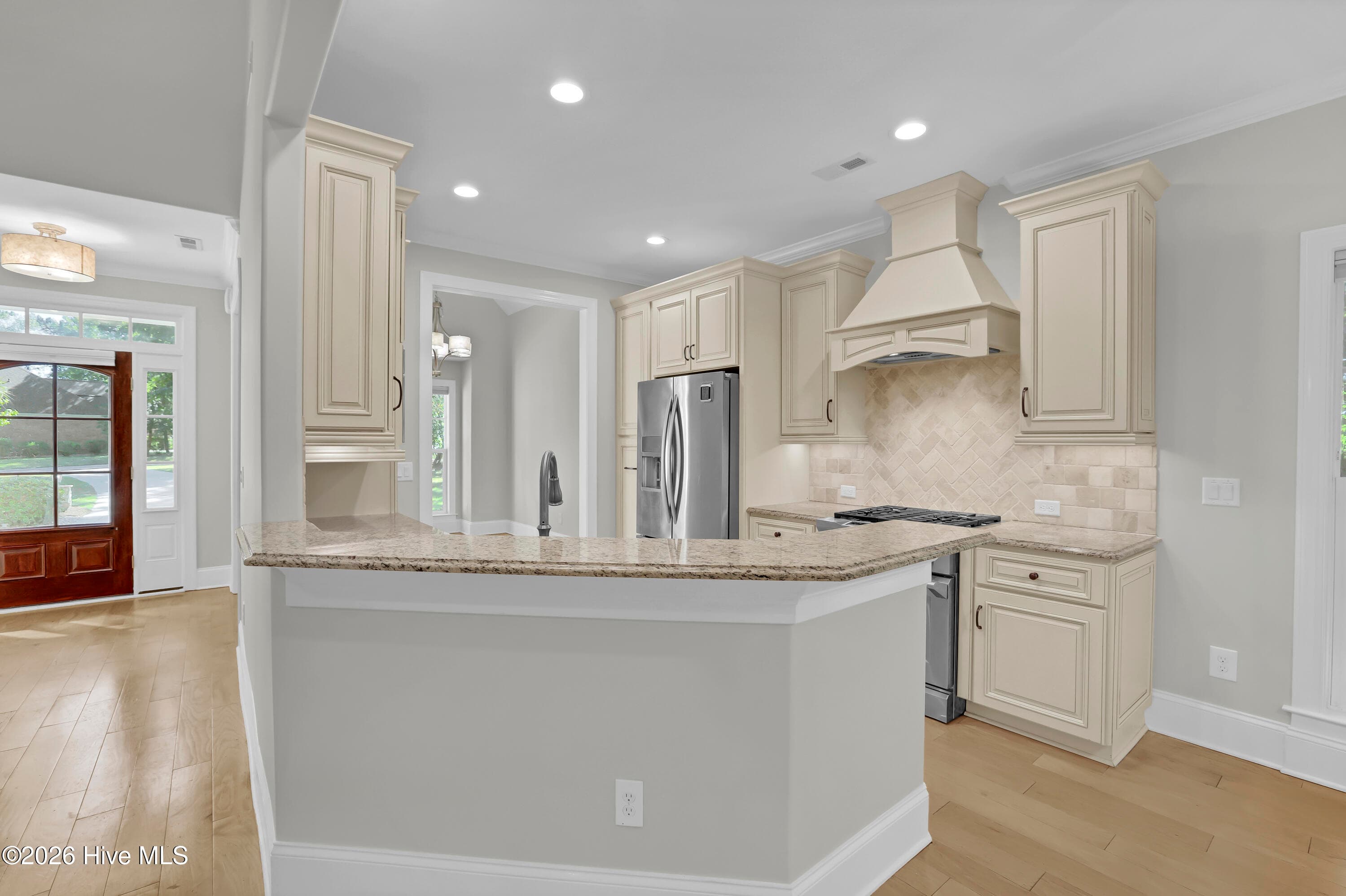 Single Family Residence at 115 Canvasback Point, Hampstead, NC 28443, photo 9 of 39
