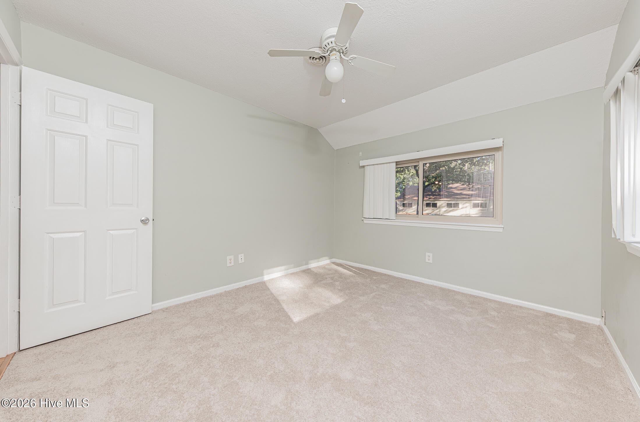 Townhouse at 97 Quarterdeck, New Bern, NC 28562, photo 48 of 71