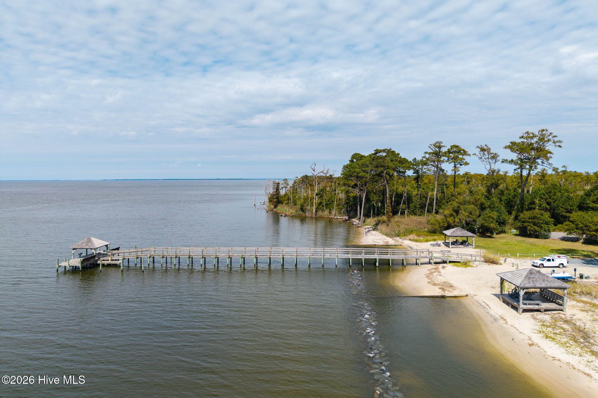 HOA Beach and Pier - 101 135 Captains Way, Powells Point, NC 27966