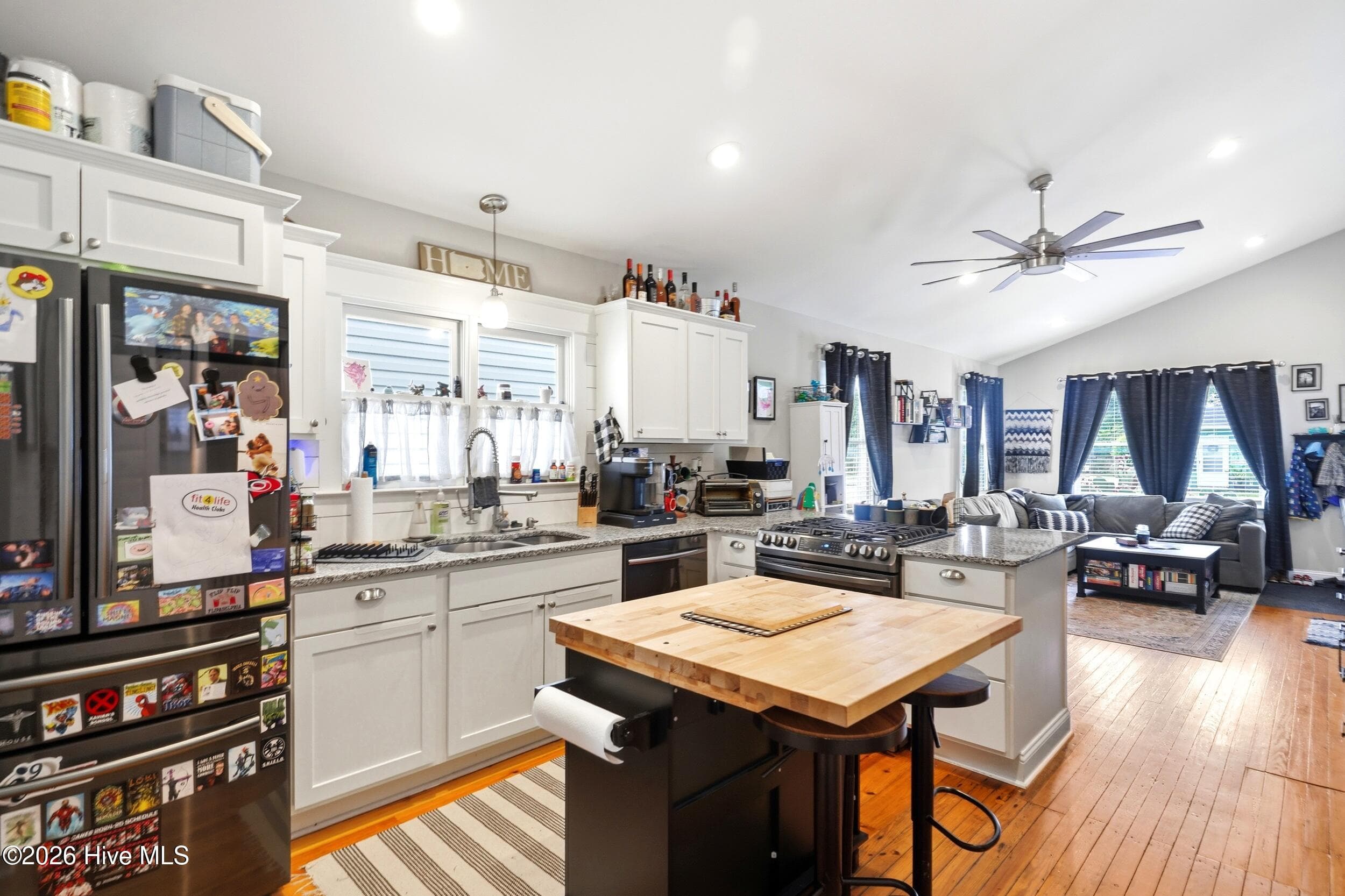 Single Family Residence at 705 Wooster Street, Wilmington, NC 28401, photo 9 of 31