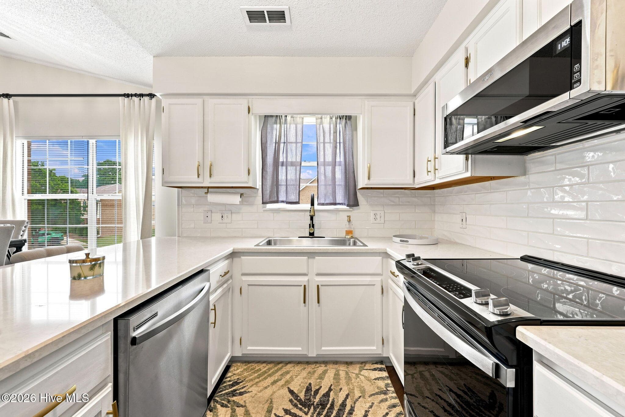 Condominium at 3006 Mulberry Lane F, Greenville, NC 27858, photo 14 of 51