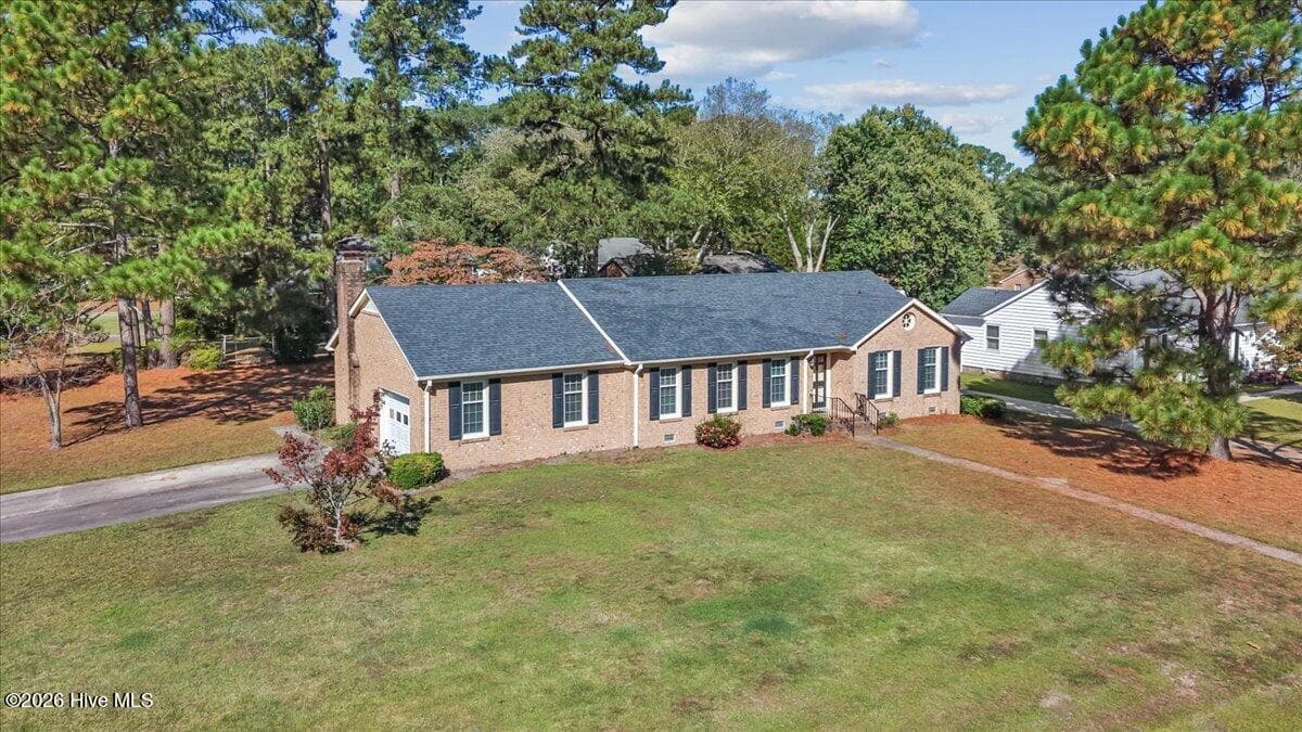 Single Family Residence at 3000 Camelot Drive, Kinston, NC 28504, photo 16 of 51