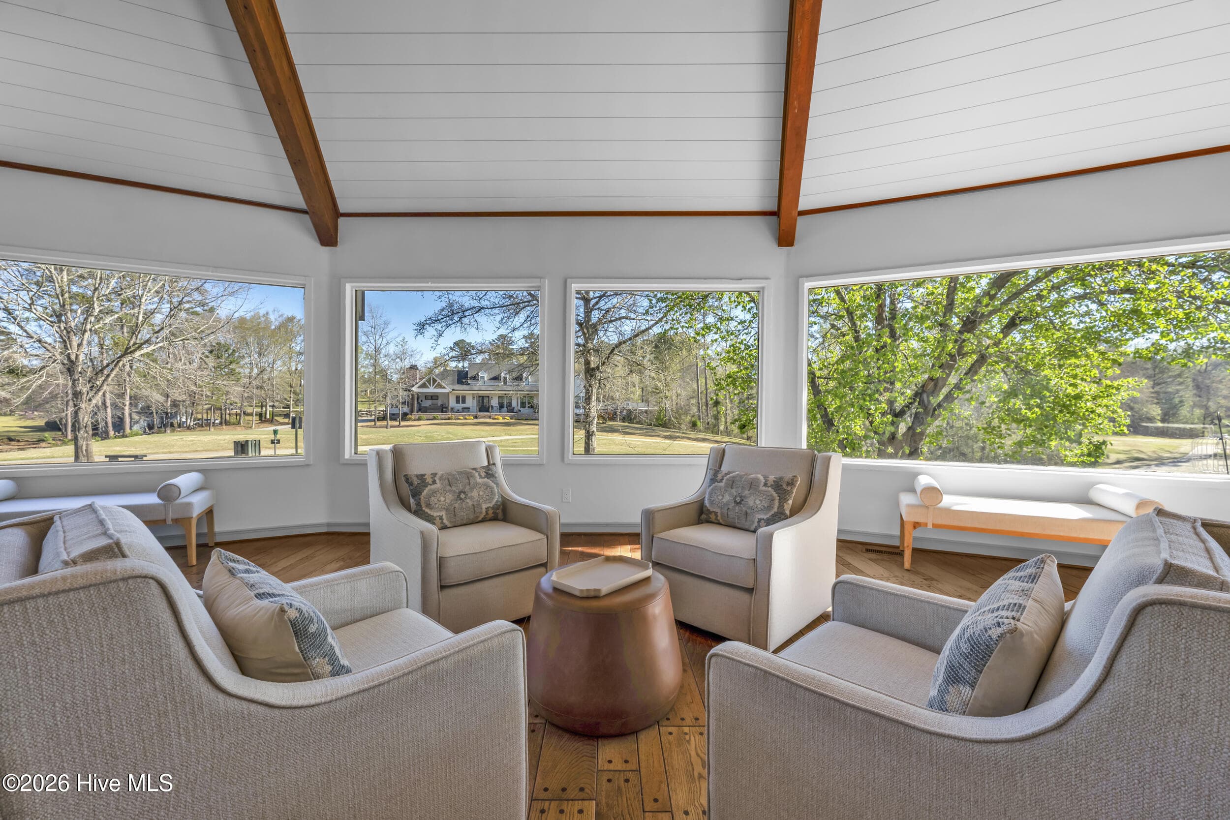 Room with an awsome view to golf course beauty - 401 S Lake Drive, Thomson, GA 30824