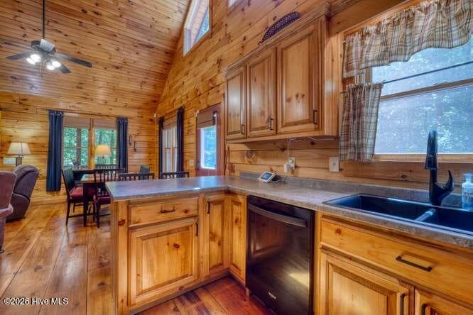 Single Family Residence at 158 Red Oak Forest Lane, Murphy, NC 28906, photo 14 of 59