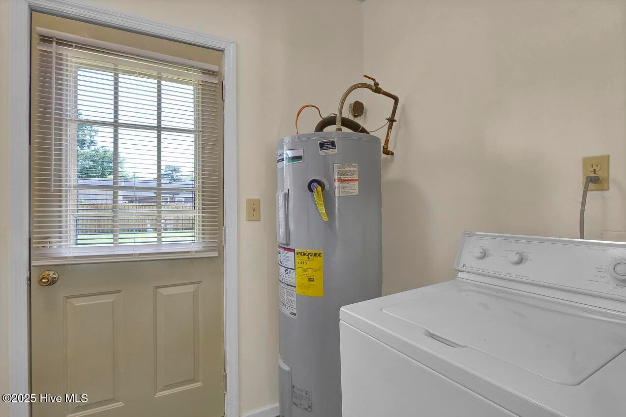 Single Family Residence at 805 Hamlet Avenue, Carolina Beach, NC 28428, photo 2 of 2