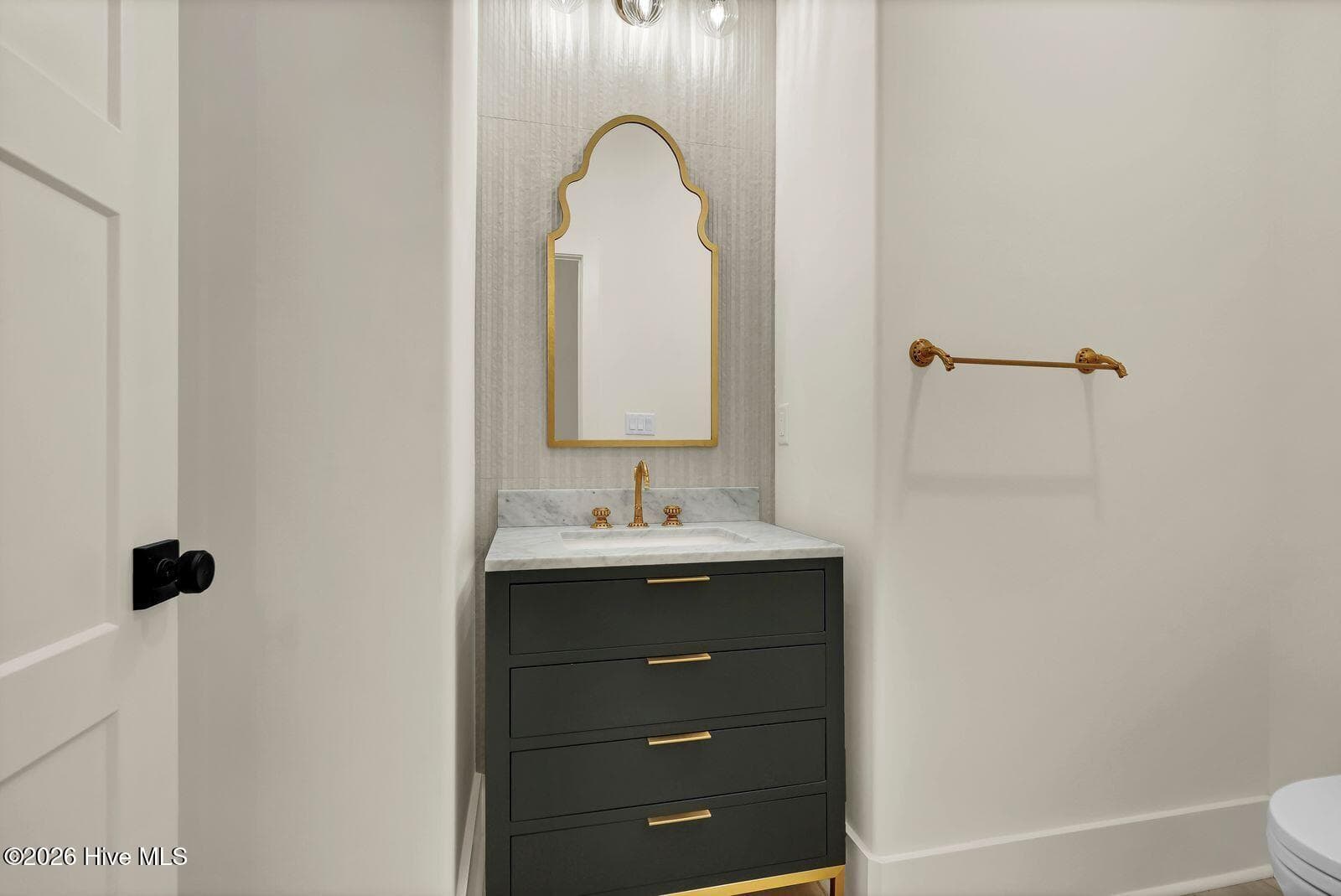 Half bathroom - 38 Reston Bluff, Hampstead, NC 28443