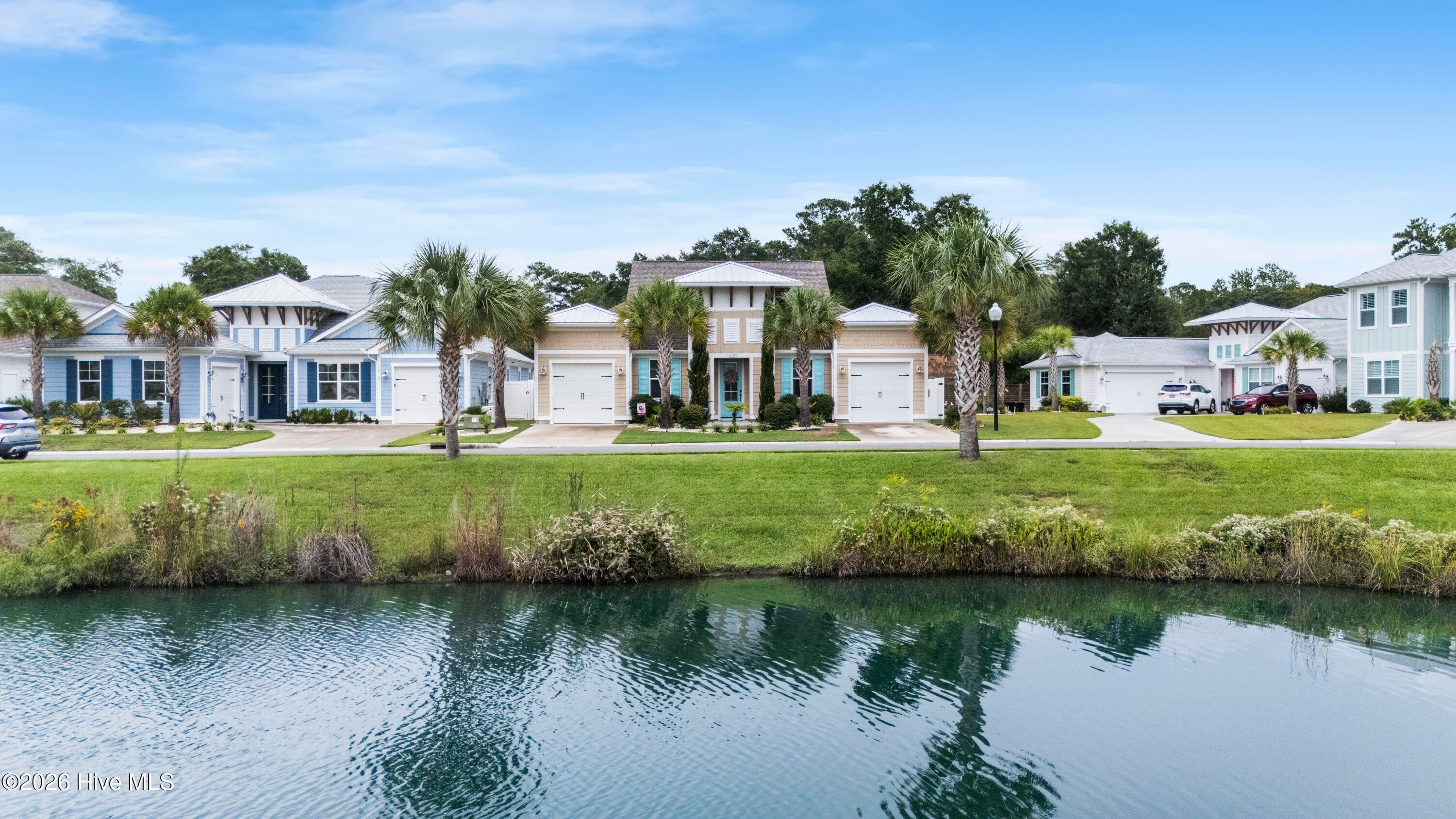 Single Family Residence at 1620 Harbour Place Drive, Calabash, NC 28467, photo 5 of 99