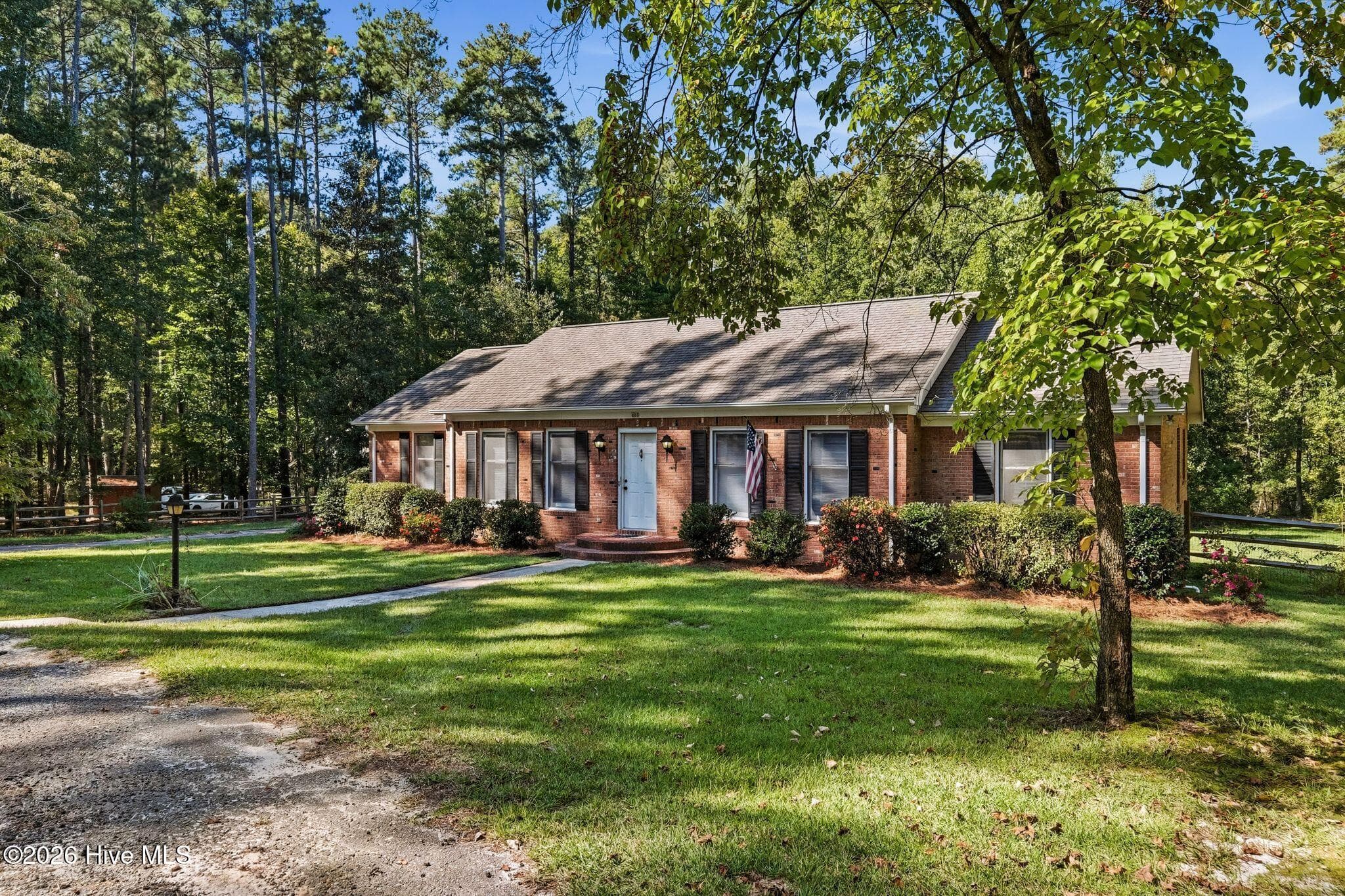 Single Family Residence at 603 Edgehill Parkway, Carthage, NC 28327, photo 3 of 29