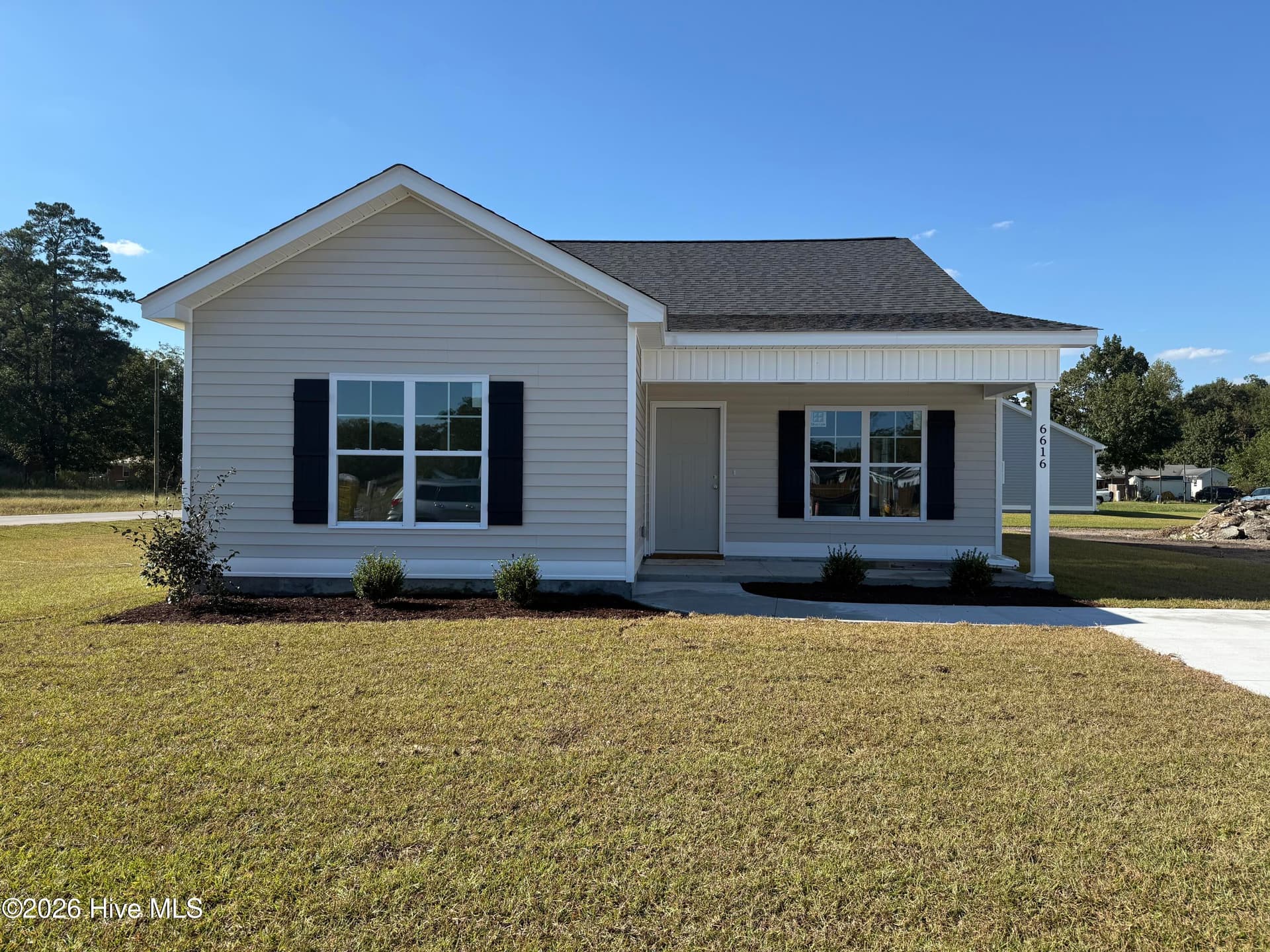 Single Family Residence at 6616 Pollock Court, Grifton, NC 28530, photo 6 of 28