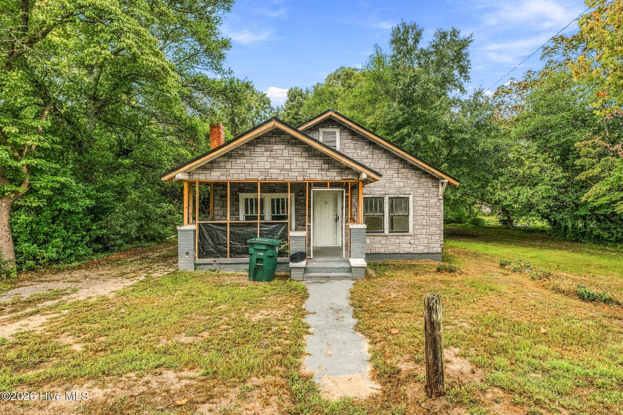 Single Family Residence at 309 Pine Street, Hamlet, NC 28345, photo 2 of 27