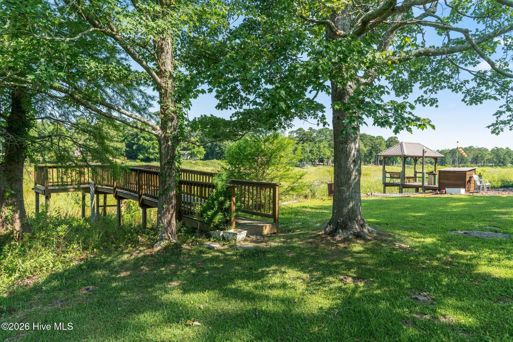 Single Family Residence at 211 S Shore Drive, Southport, NC 28461, photo 4 of 6