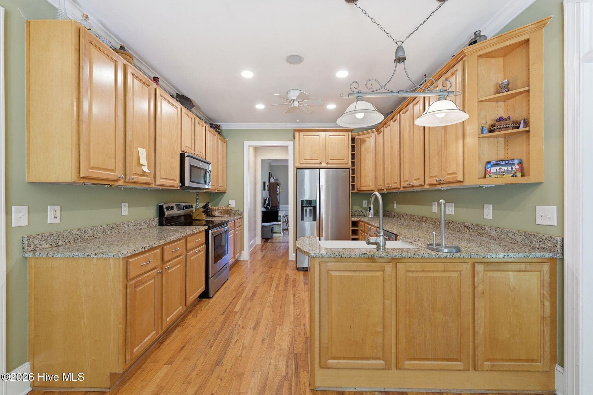 Single Family Residence at 202 Emmen Road, New Bern, NC 28562, photo 13 of 50