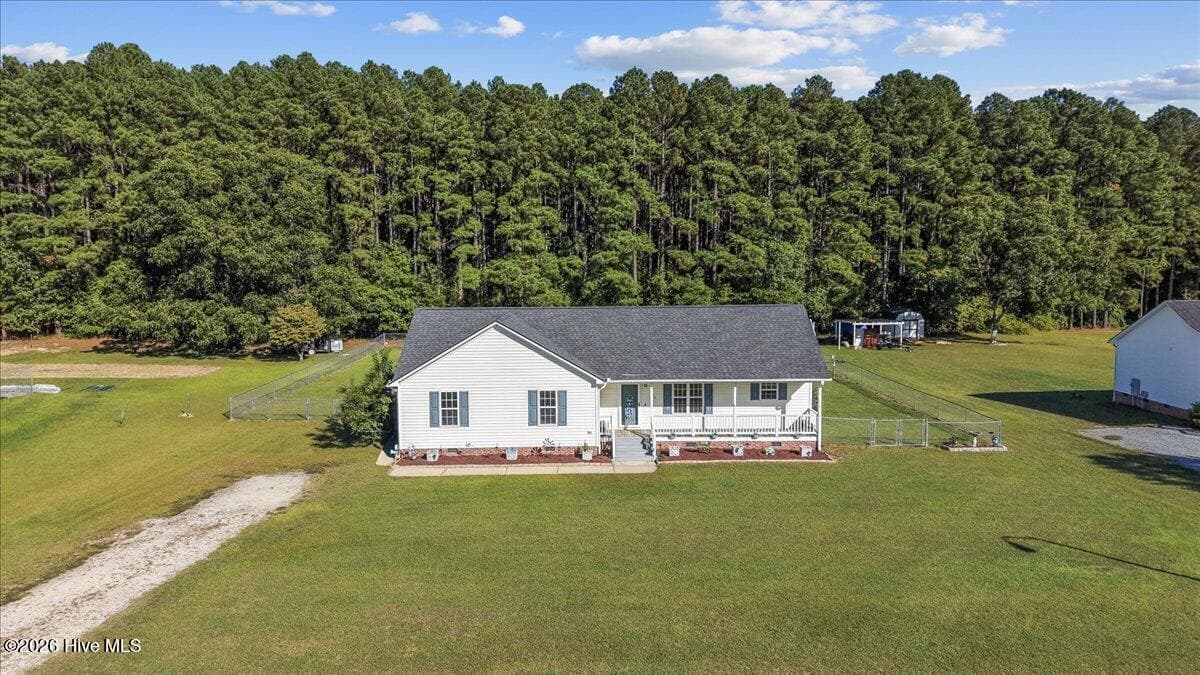 Single Family Residence at 110 Hilltop Drive, Four Oaks, NC 27524, photo 4 of 31