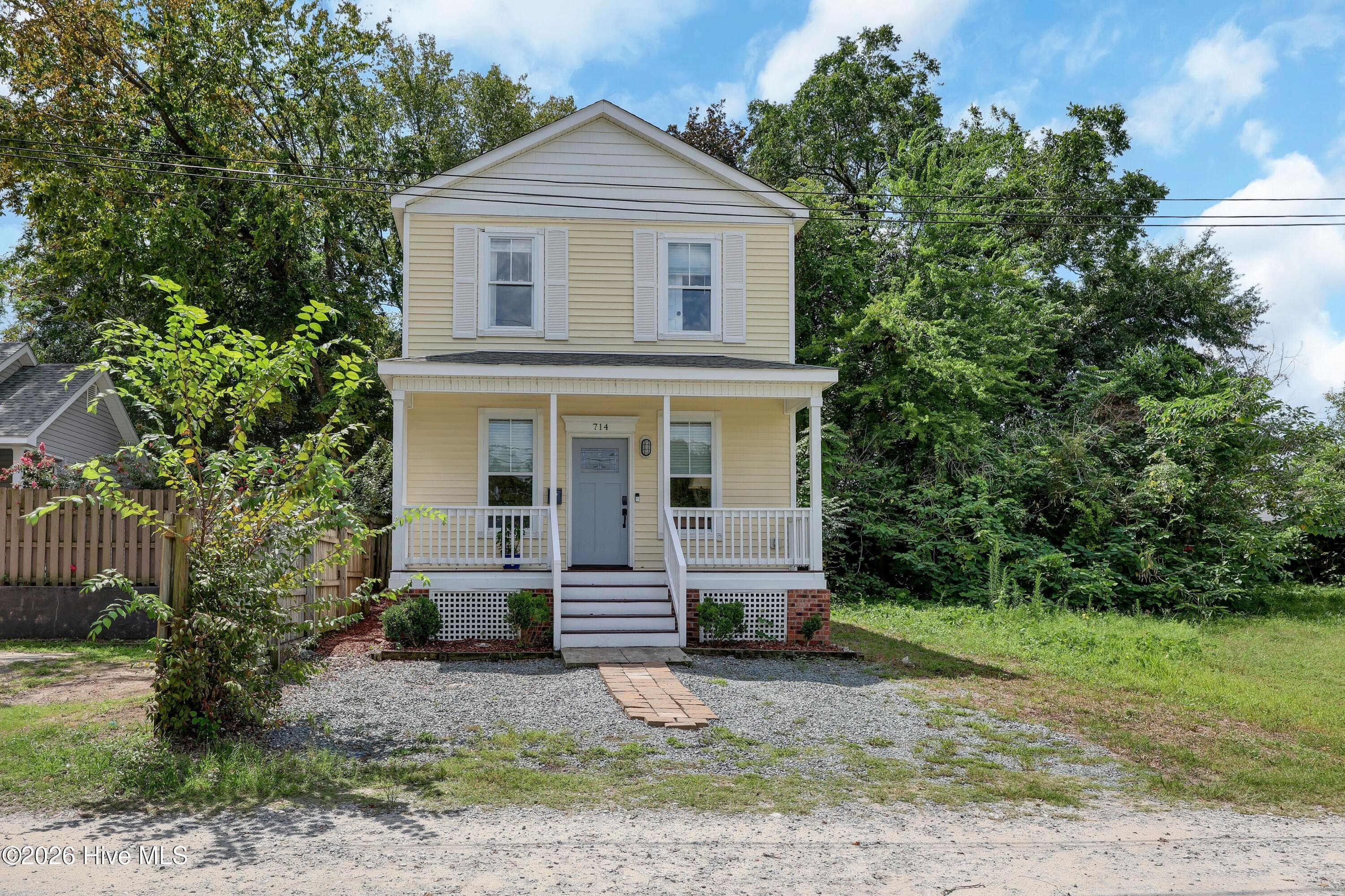 Single Family Residence at 714 Brooks Alley, Wilmington, NC 28401, photo 3 of 27