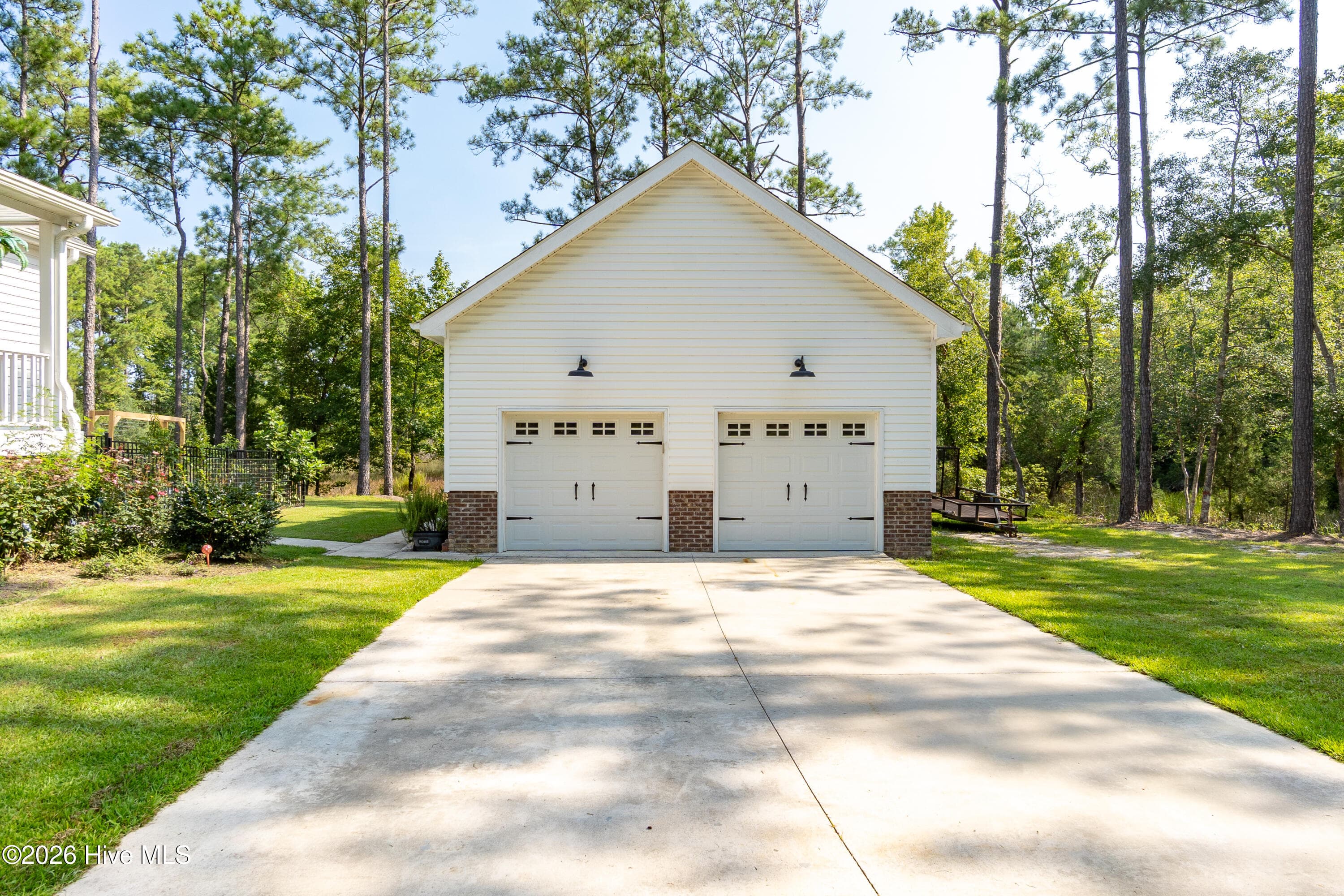 Single Family Residence at 418 Vicksburg Court, Havelock, NC 28532, photo 9 of 40