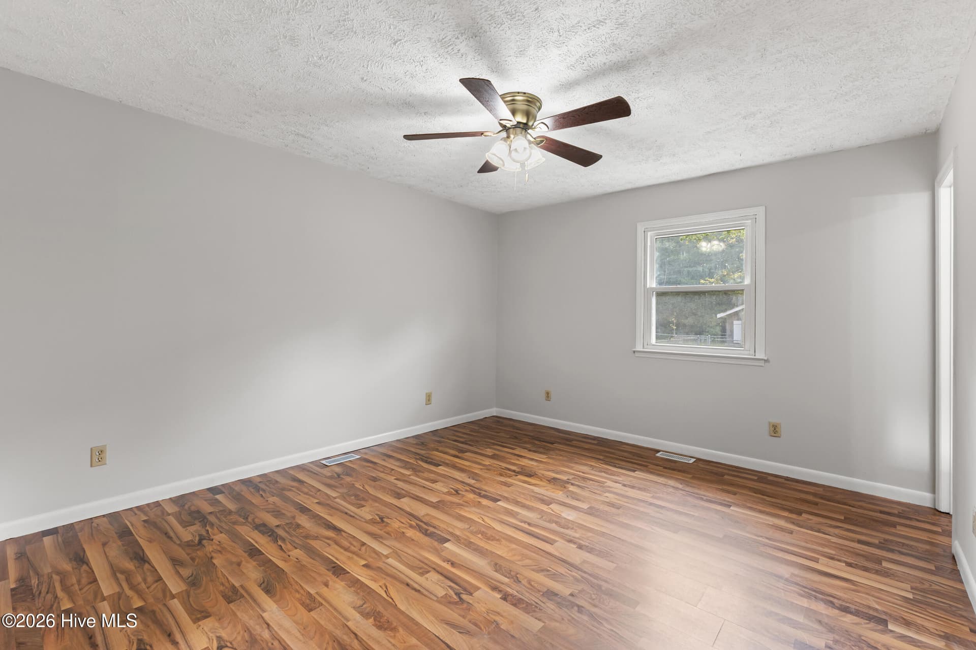 Single Family Residence at 4846 General Howe Highway, Riegelwood, NC 28456, photo 17 of 50