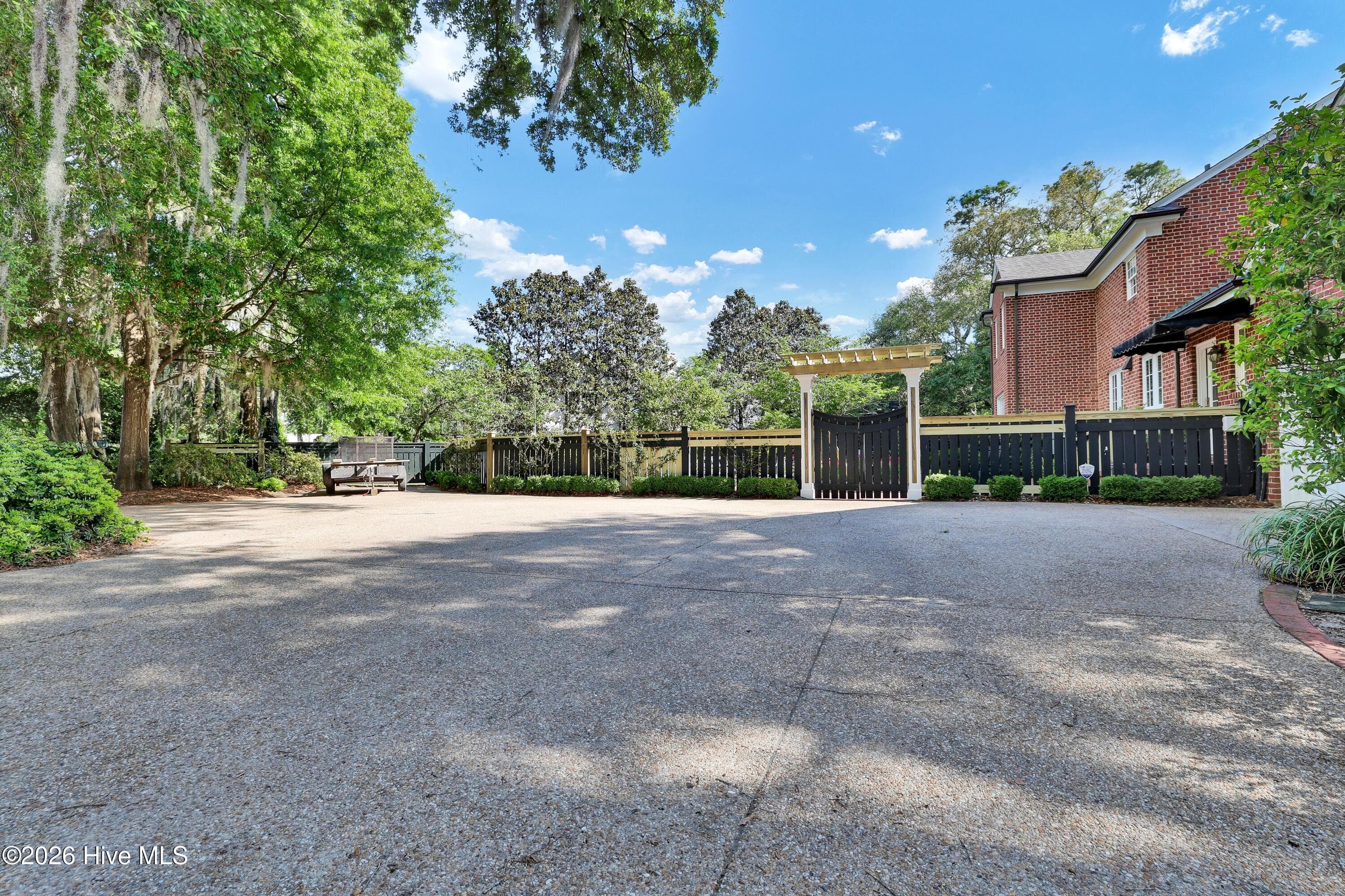 Single Family Residence at 1411 Live Oak Parkway, Wilmington, NC 28403, photo 47 of 63